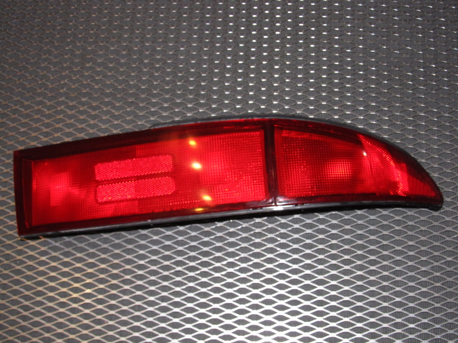 94 95 96 97 Mitsubishi 3000GT OEM Tail Light - Right – Autopartone