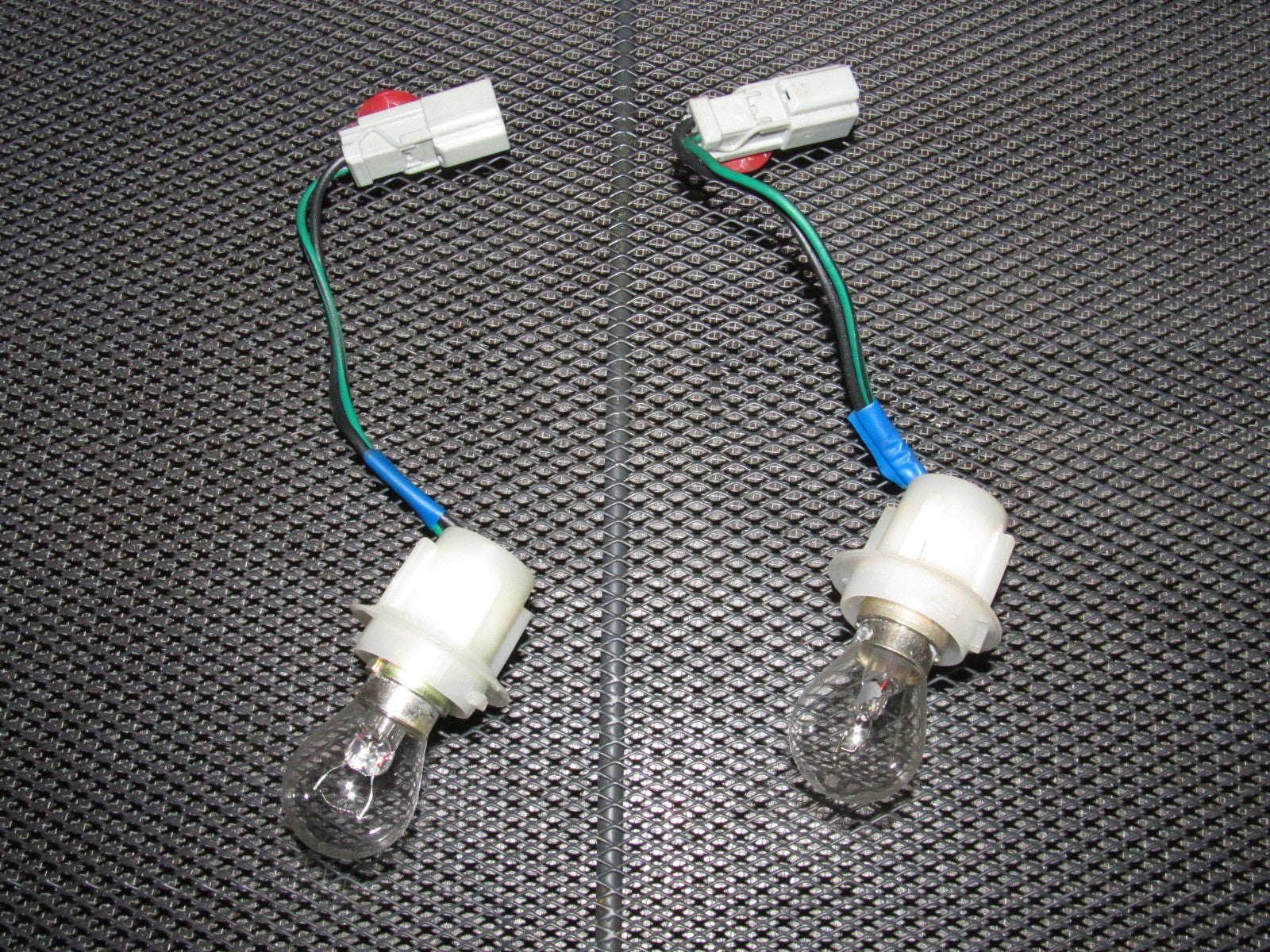 88 89 90 91 Honda CRX OEM Center Reverse Tail Light Bulb Socket