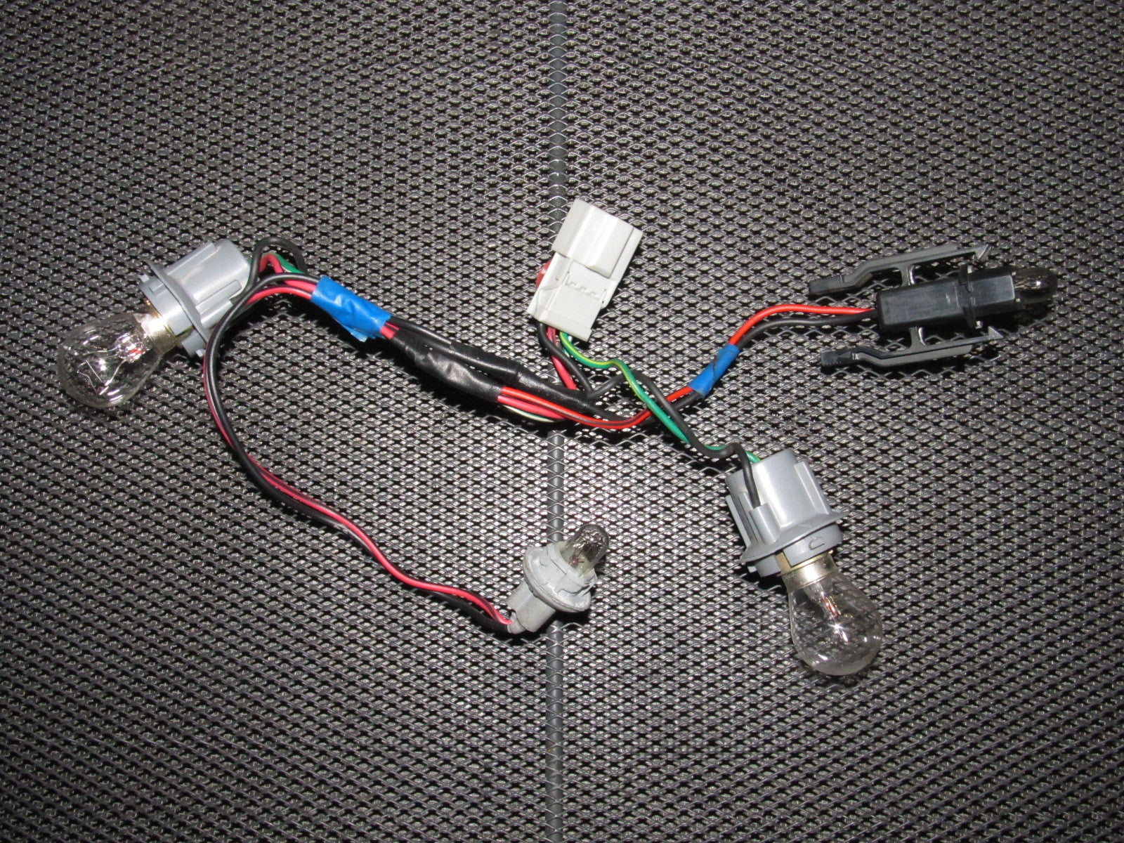 88 89 90 91 Honda CRX OEM Tail Light Bulb Socket - Left