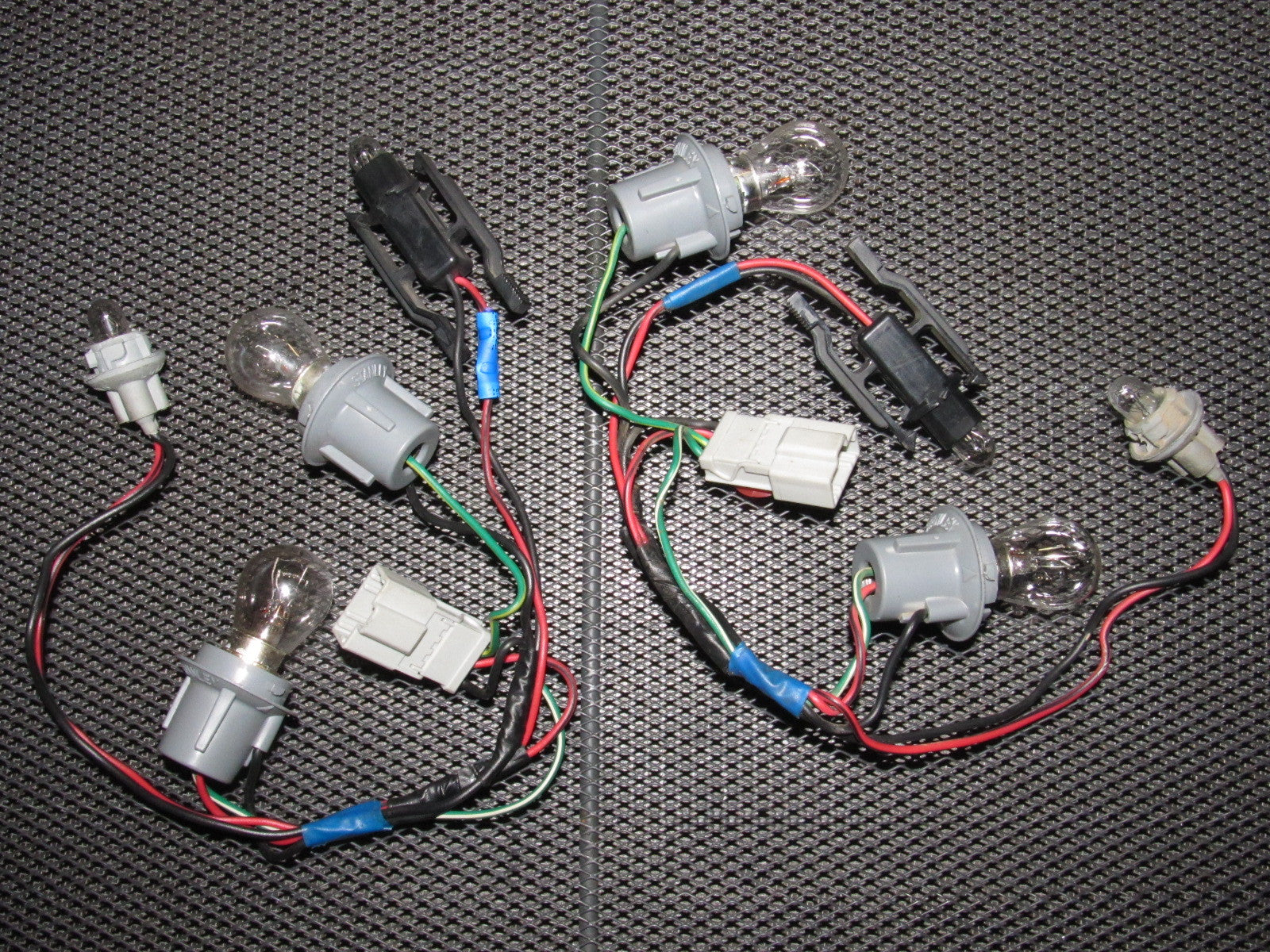 88 89 90 91 Honda CRX OEM Tail Light Bulb Socket - Set