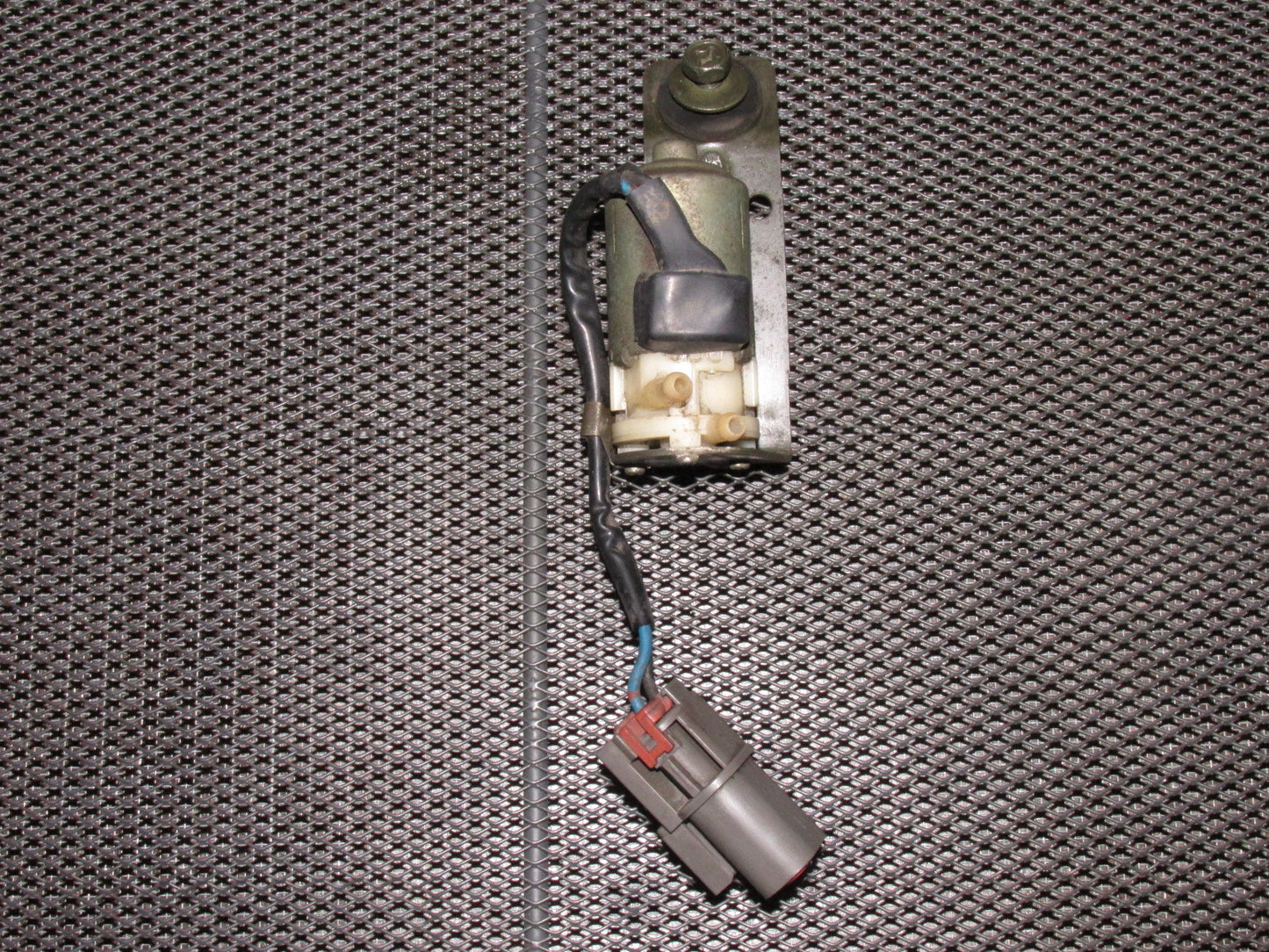 90 91 92 93 94 95 96 Nissan 300zx OEM VSV Engine Vacuum Pump Switch
