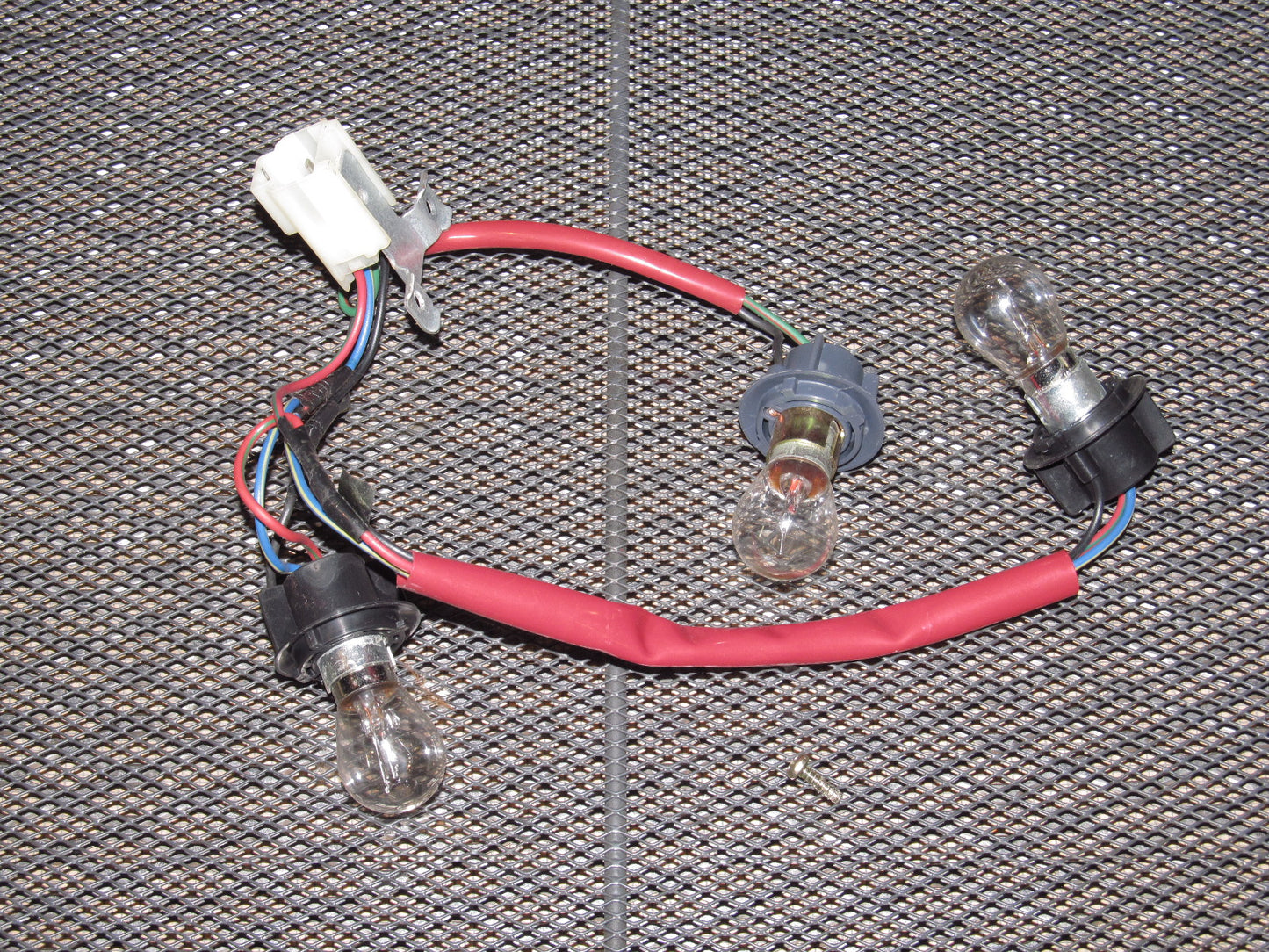 1987-1989 Nissan 300zx OEM Tail Light Bulb Socket - Left