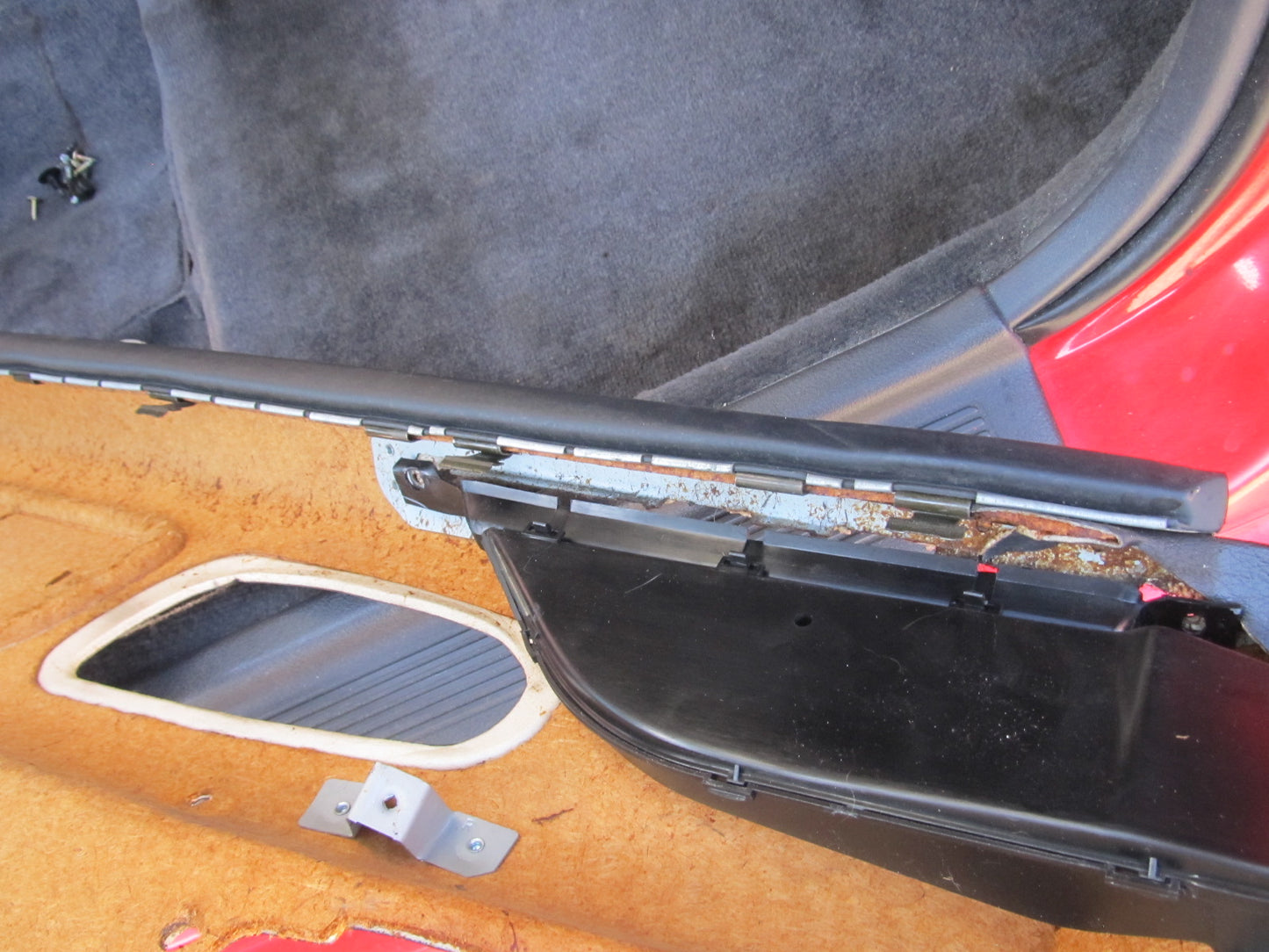 94 95 96 97 Mitsubishi 3000GT OEM Door Panel Window Guide Moulding - Right