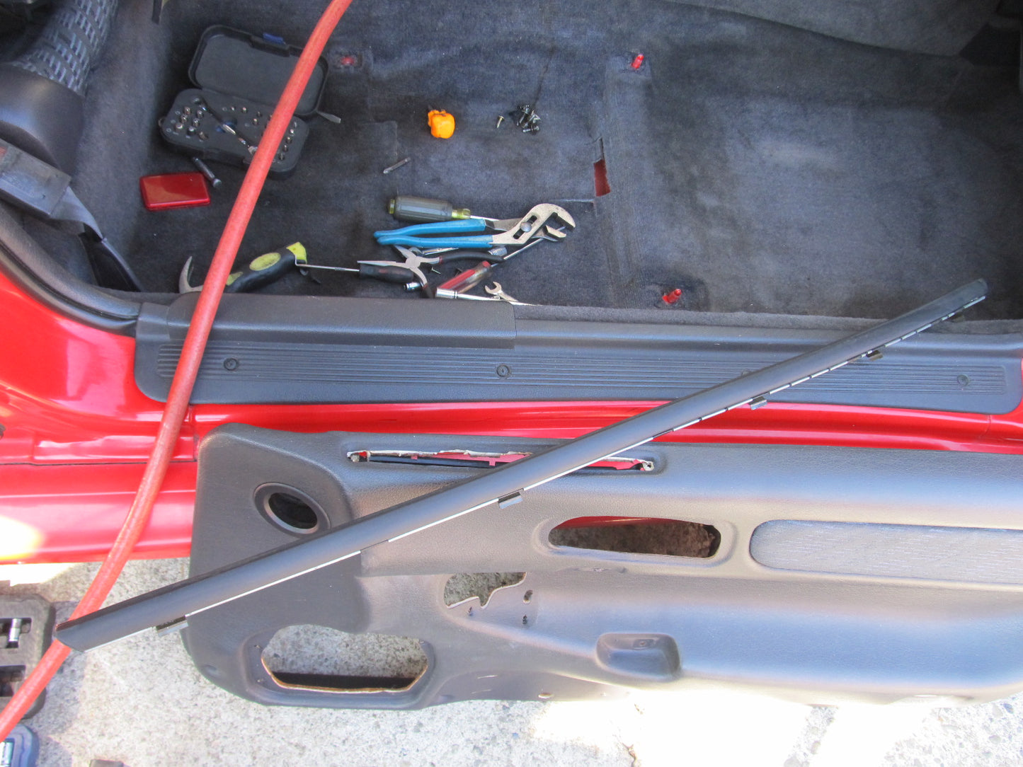 94 95 96 97 Mitsubishi 3000GT OEM Door Panel Window Guide Moulding - Right