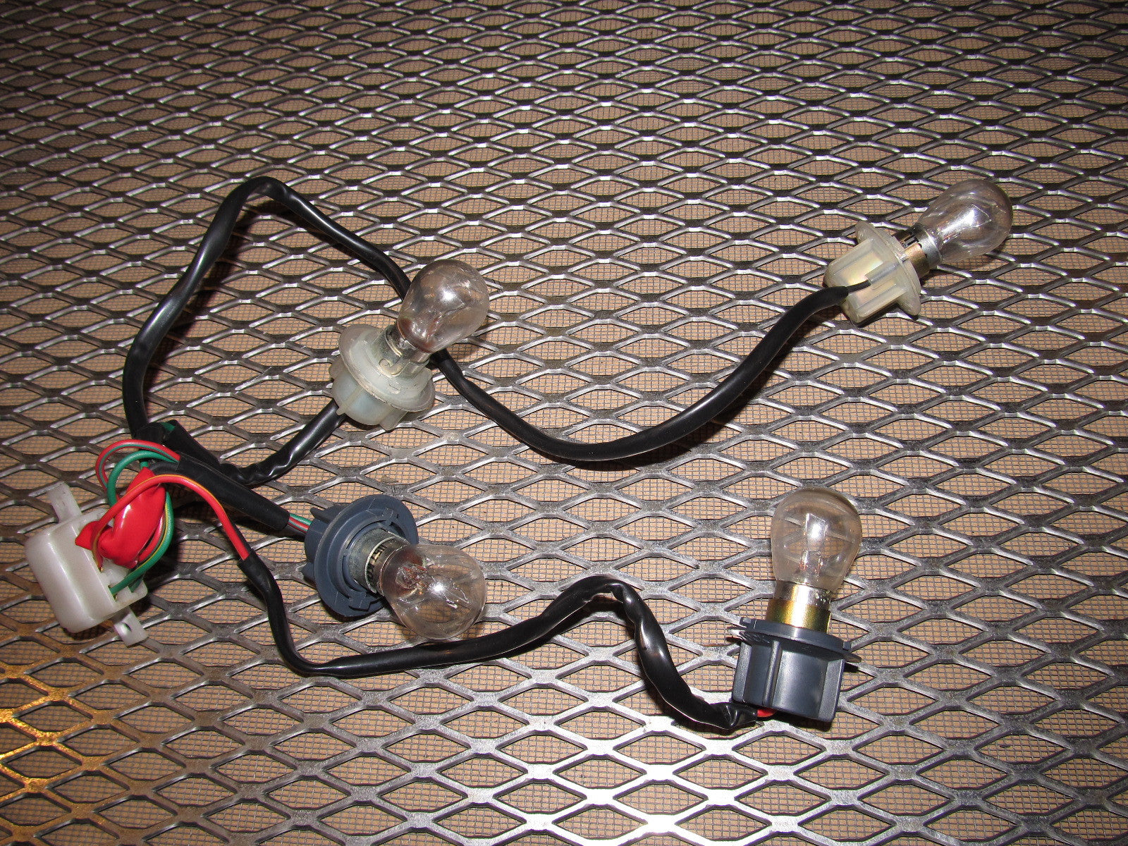 84 85 Mazda RX7 OEM Tail Light Bulb Socket - Right