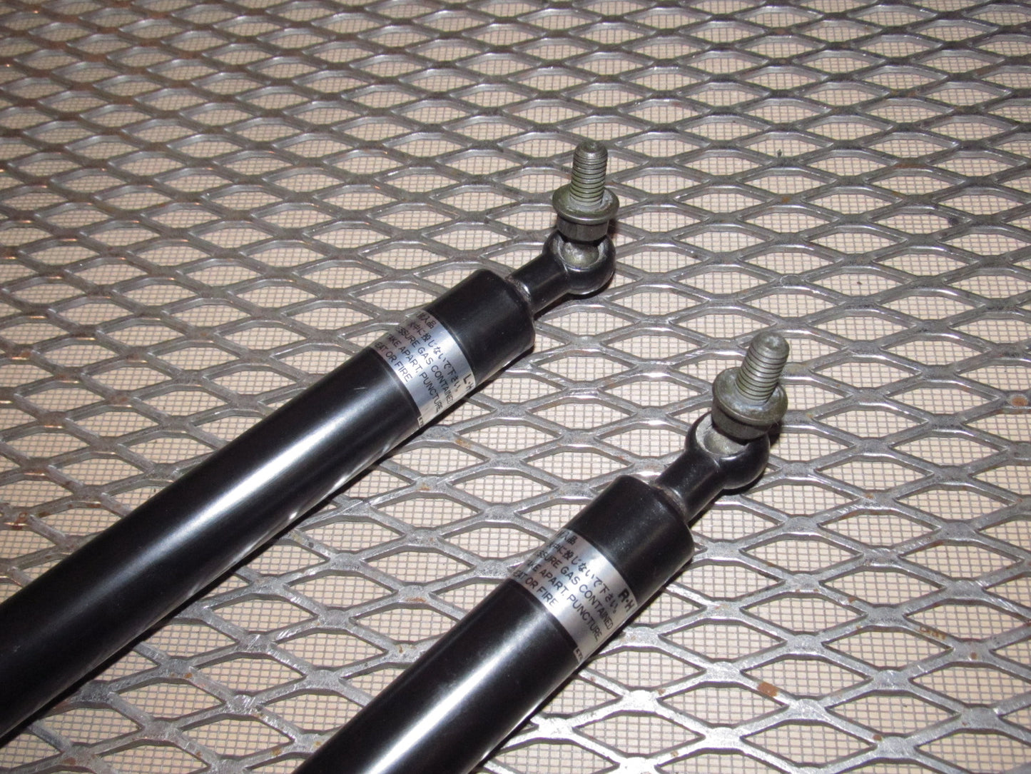 94 95 96 97 Mitsubishi 3000GT OEM Hood Shock Strut