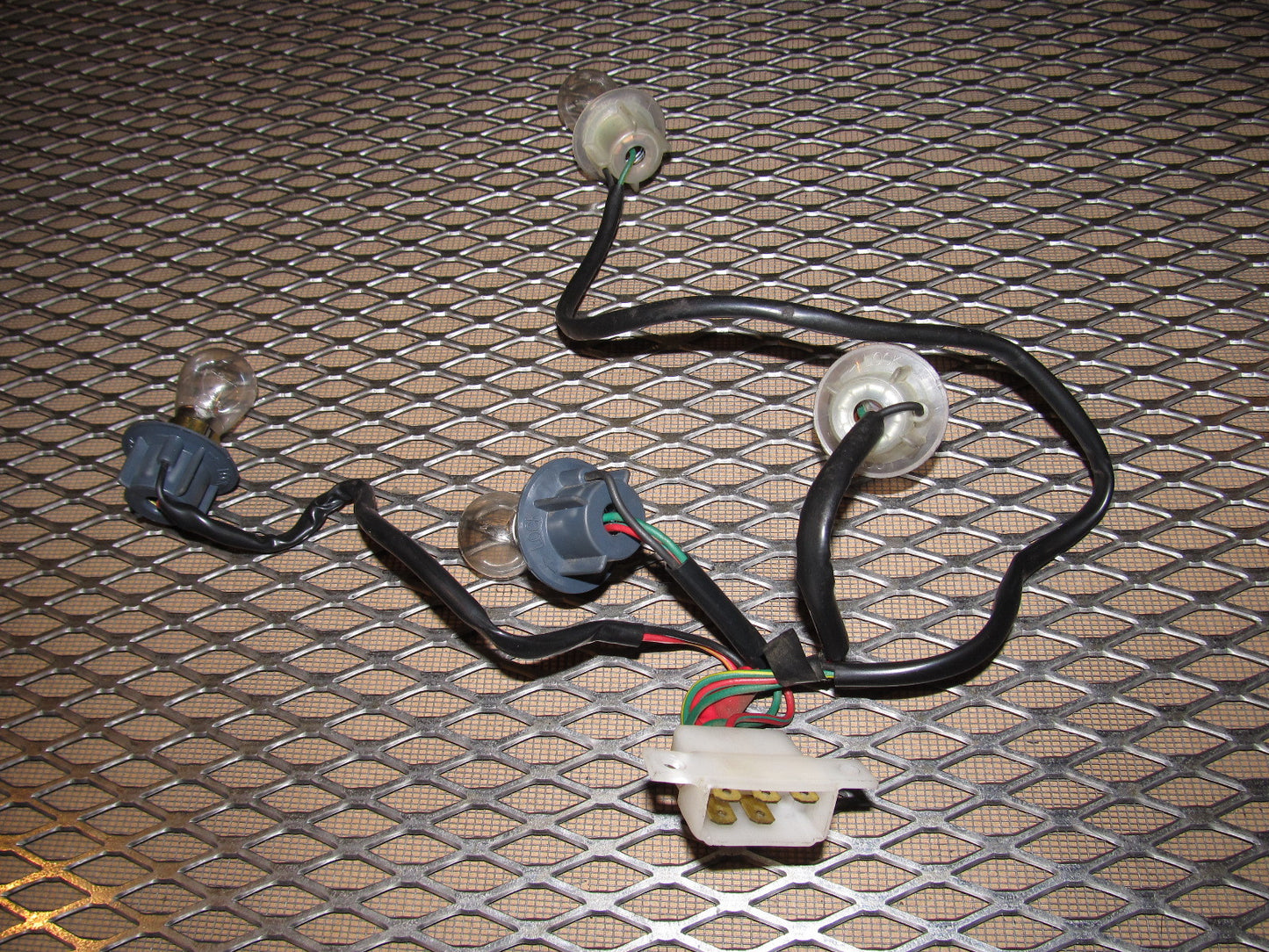 84 85 Mazda RX7 OEM Tail Light Bulb Socket - Right