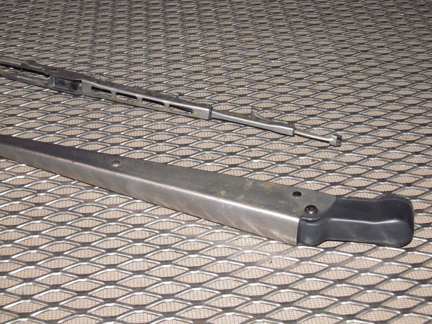 87 88 89 Nissan 300zx OEM Rear Wiper Arm