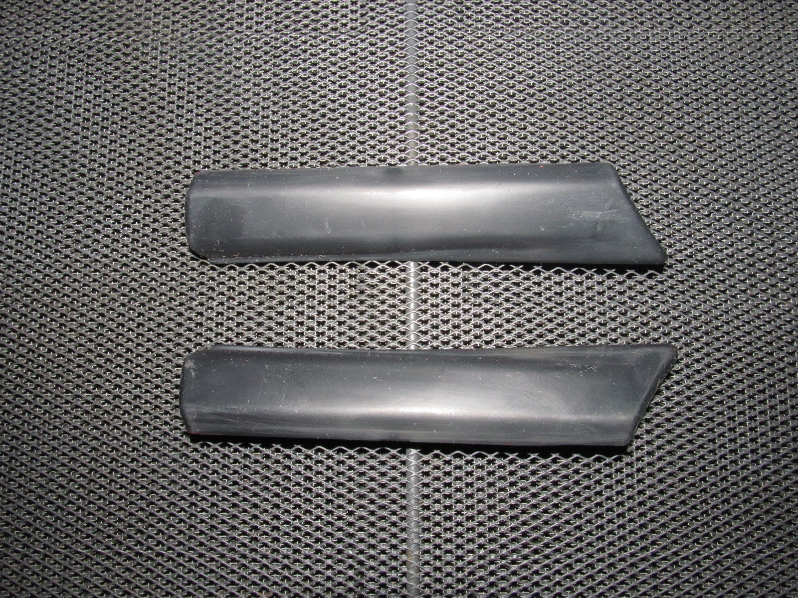 88 89 90 91 Honda CRX OEM Fender Moulding