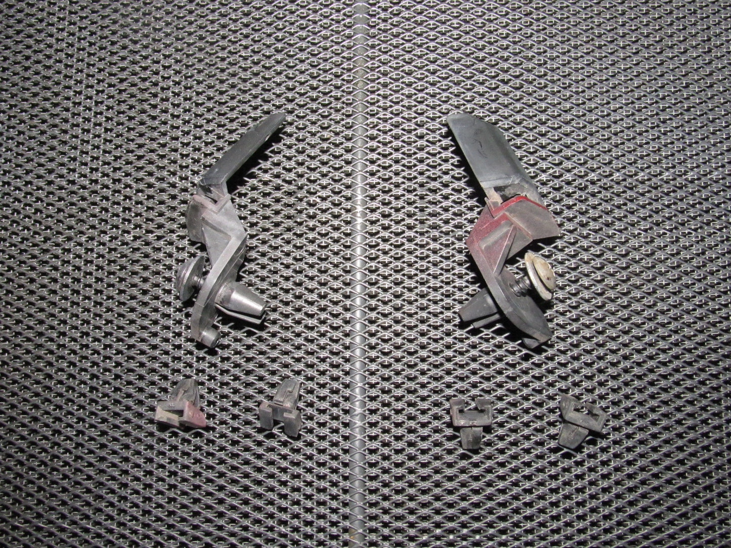 88 89 90 91 Honda CRX OEM Fender Clips