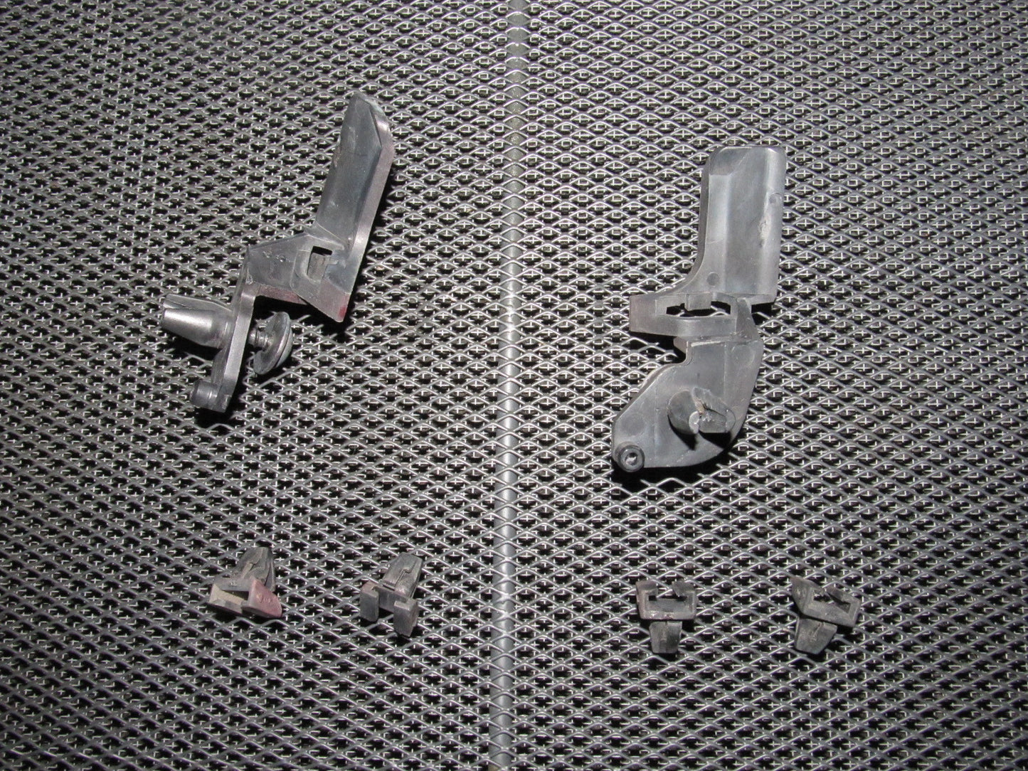88 89 90 91 Honda CRX OEM Fender Clips