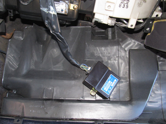 94 95 96 97 Mitsubishi 3000GT OEM A/C Control Comp - MB897122