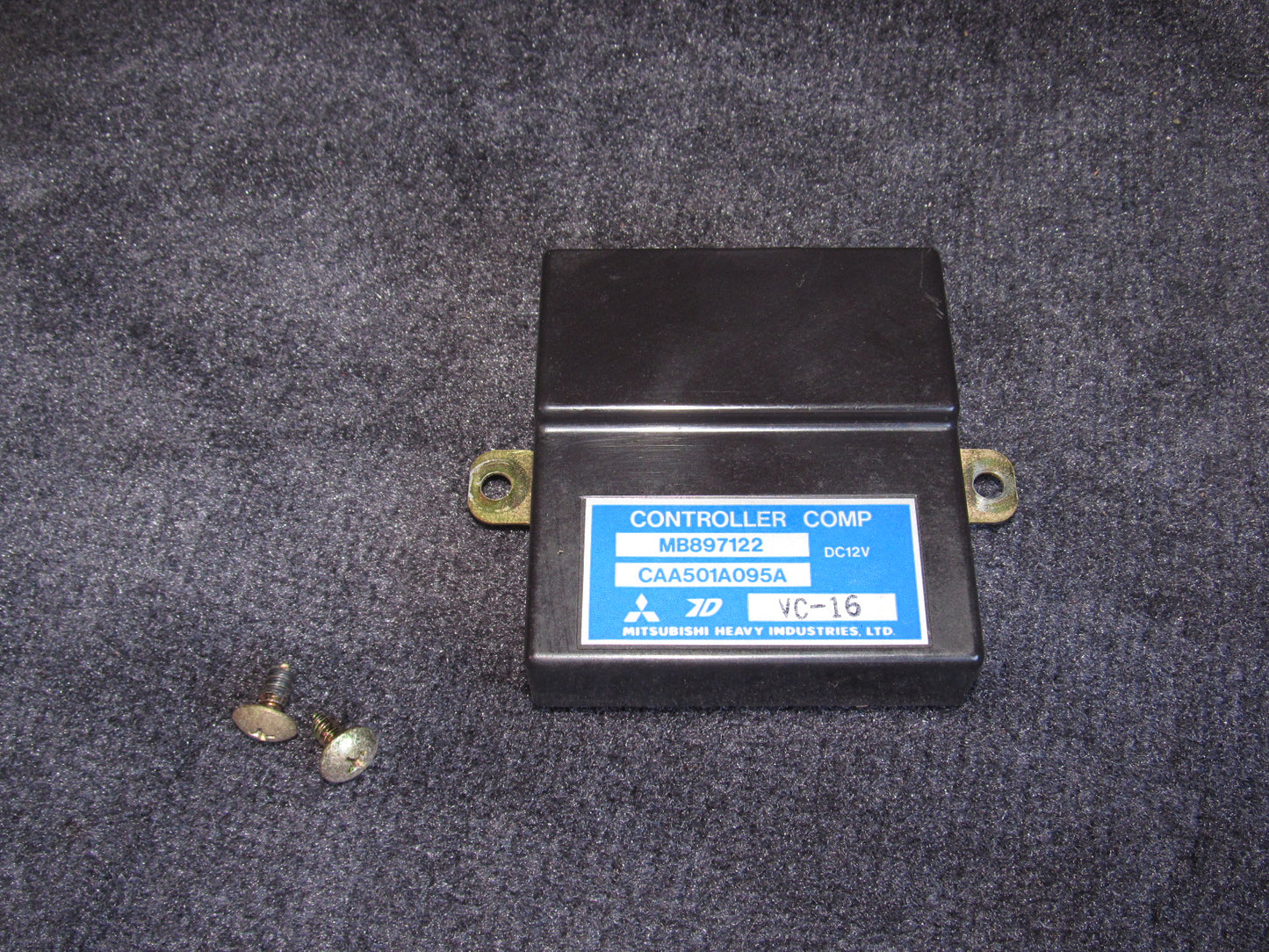 94 95 96 97 Mitsubishi 3000GT OEM A/C Control Comp - MB897122