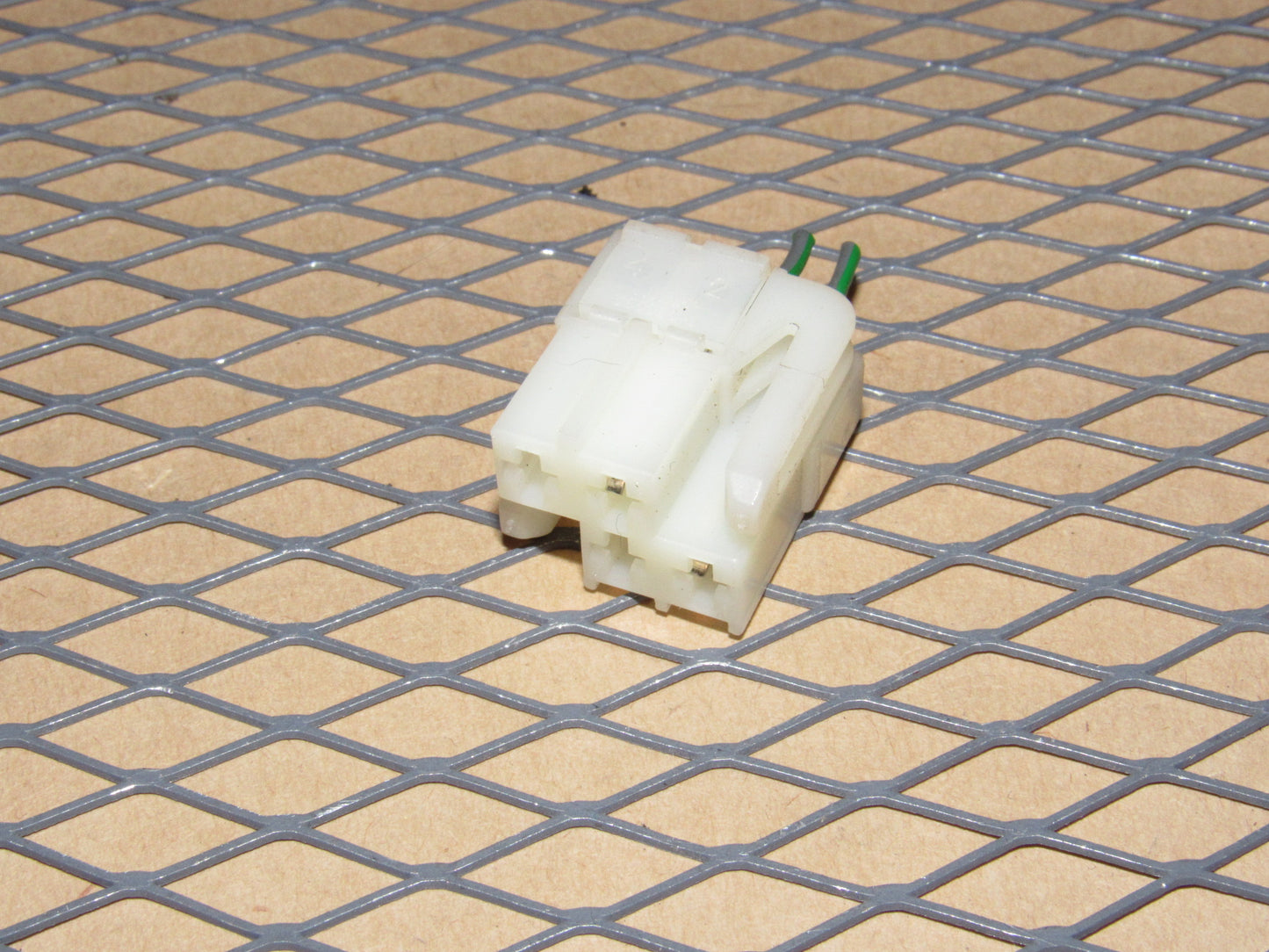 91 92 Volvo 740 OEM Power Antenna Switch Pigtail Harness