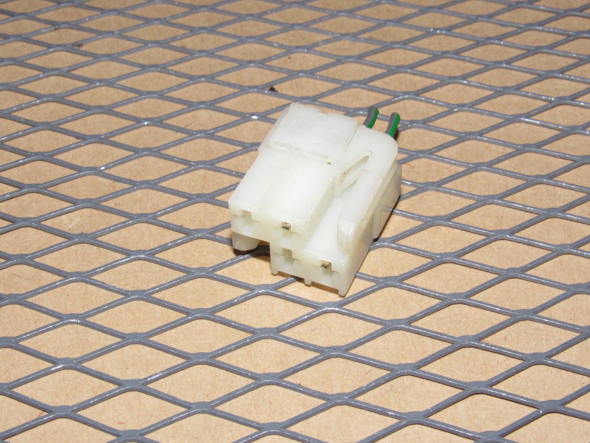 91 92 Volvo 740 OEM Power Antenna Switch Pigtail Harness