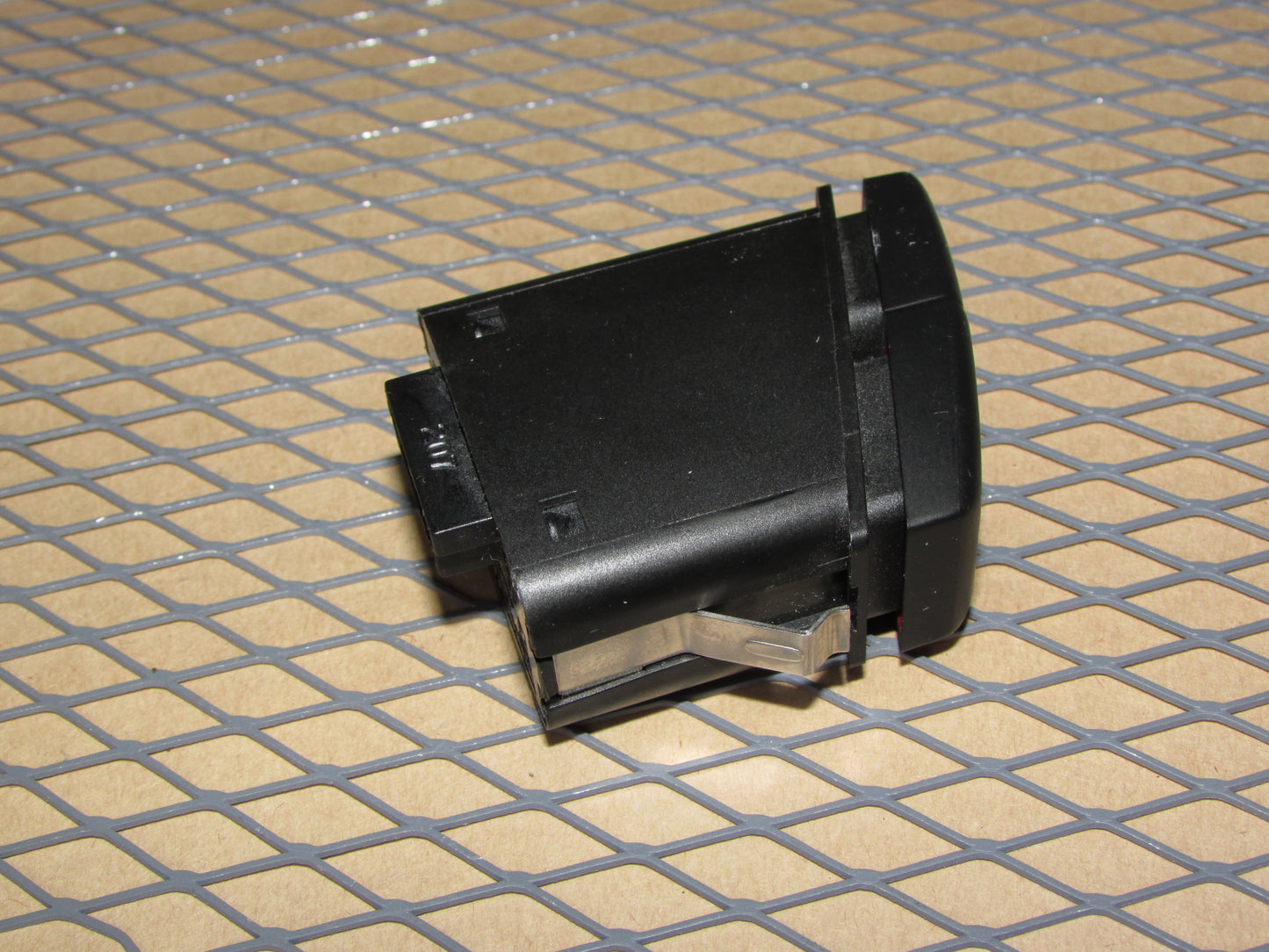 09 10 11 12 13 14 15 16 BMW Z4 OEM Hazard & Central Door Lock Switch