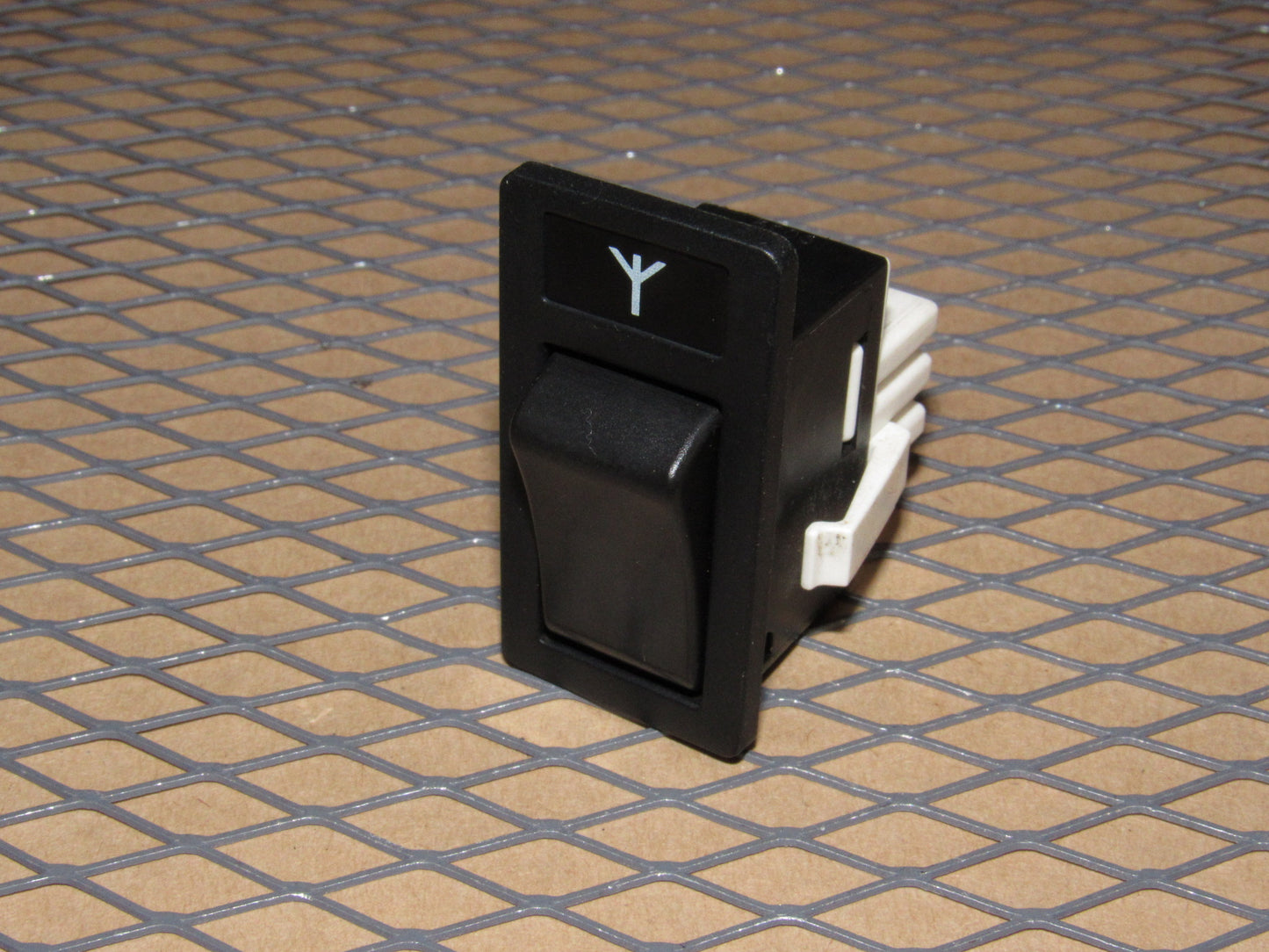 91 92 Volvo 740 OEM Power Antenna Switch