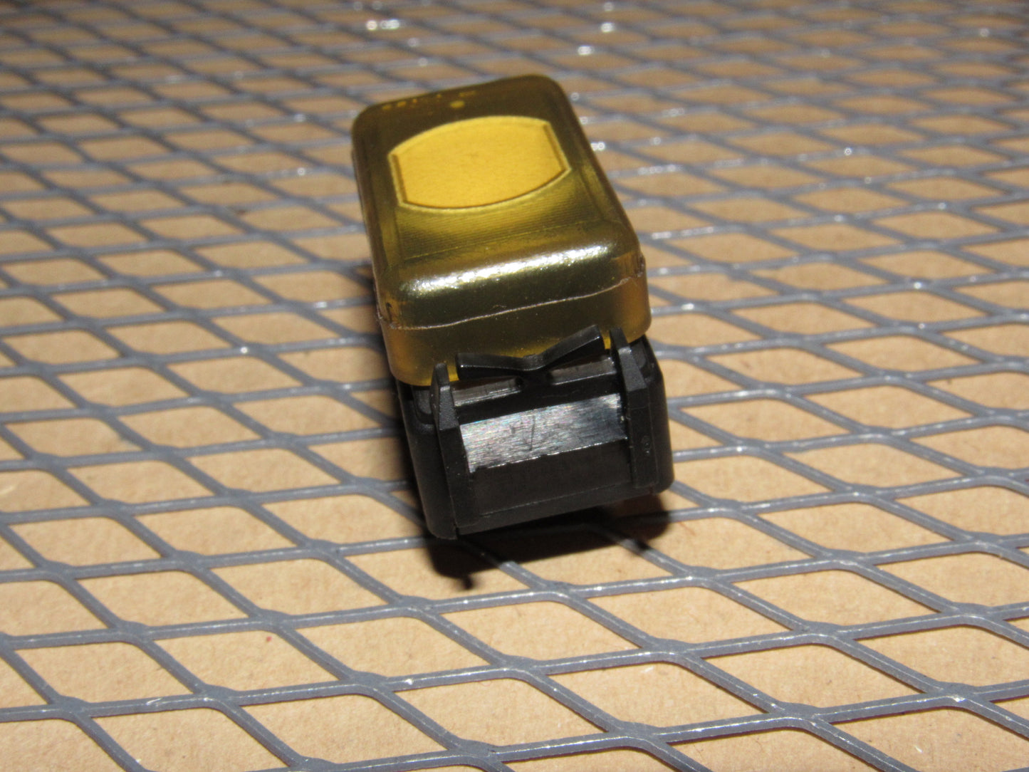 94 95 Mercedes E320 OEM Anti Theft Security Alarm Switch