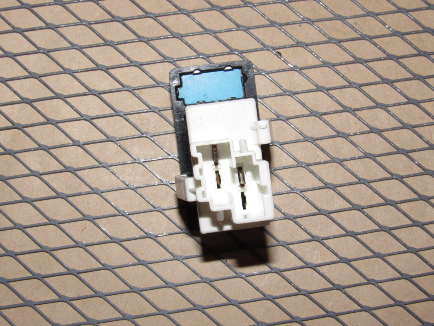 91 92 Volvo 740 OEM Power Antenna Switch