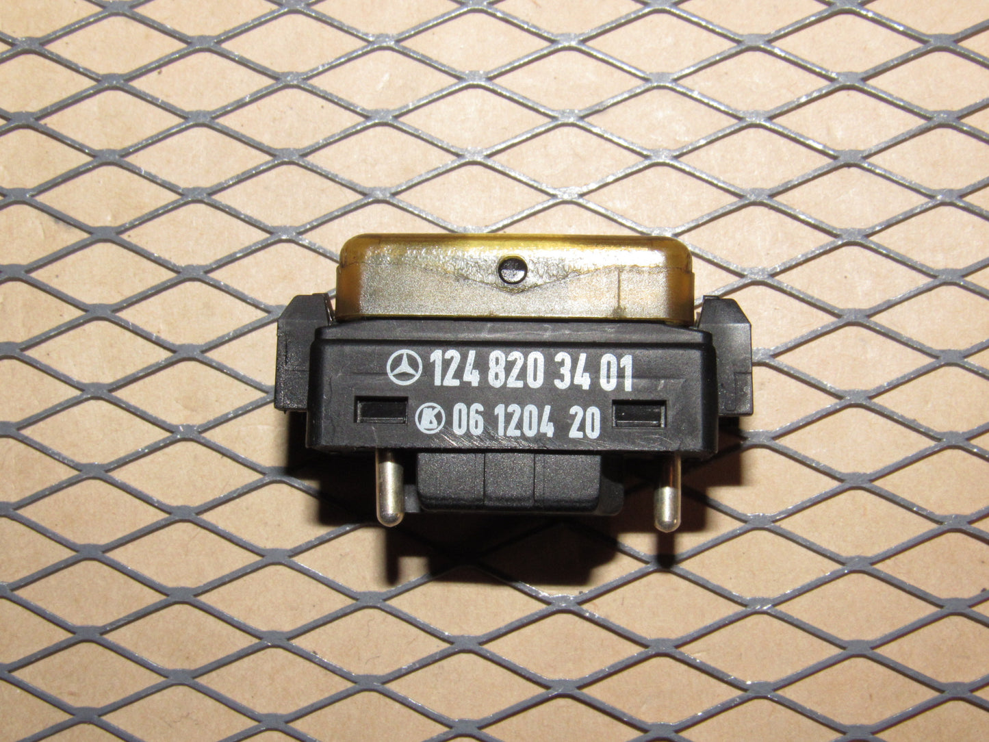 94 95 Mercedes E320 OEM Anti Theft Security Alarm Switch