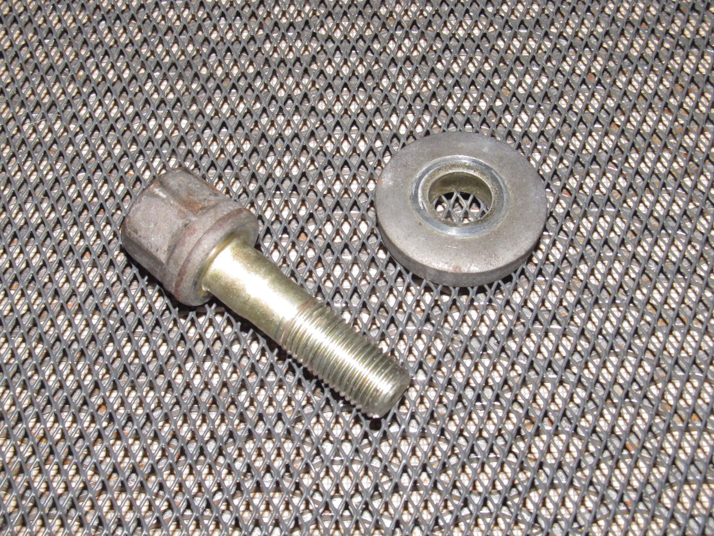 94 95 96 97 Mitsubishi 3000GT OEM Crankshaft Pulley Bolt