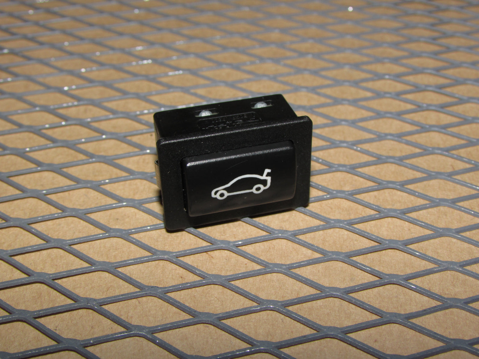 09 10 11 12 13 14 15 16 BMW Z4 OEM Trunk Opener Release Switch