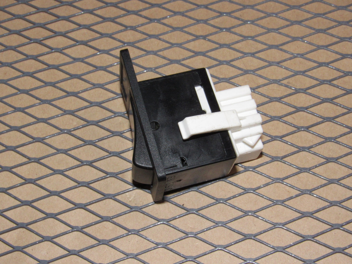 91 92 Volvo 740 OEM Power Antenna Switch