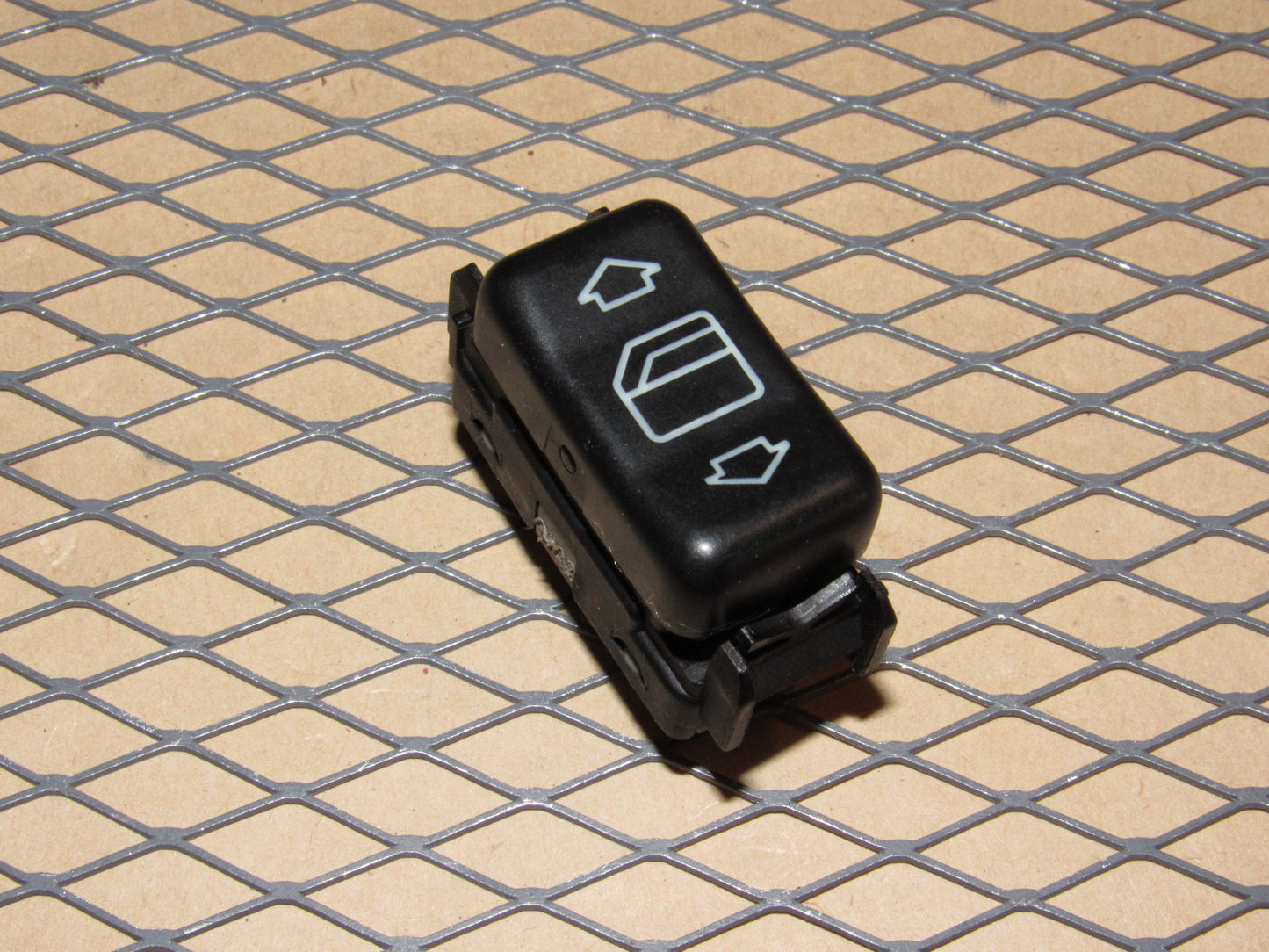 94 95 Mercedes E320 OEM Front Power Window Switch - Left