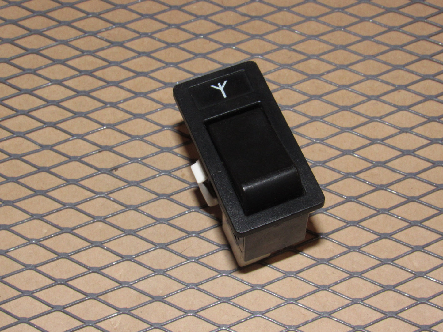 91 92 Volvo 740 OEM Power Antenna Switch