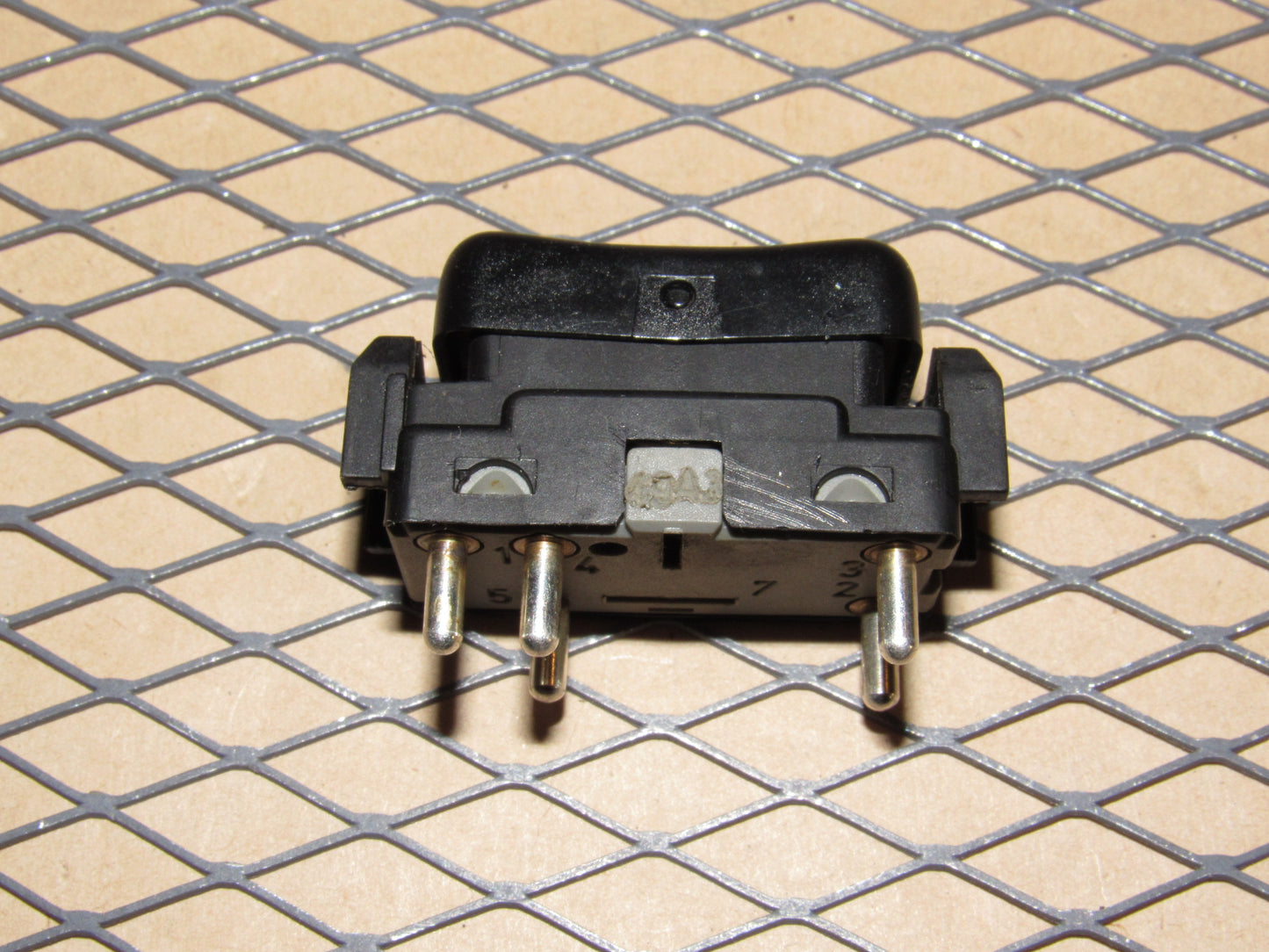 94 95 Mercedes E320 OEM Front Power Window Switch - Left