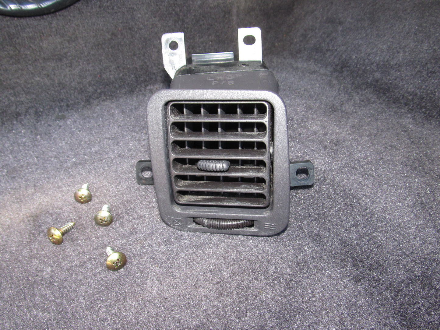 94 95 96 97 Mitsubishi 3000GT OEM Dash Air Vent Louver - Right