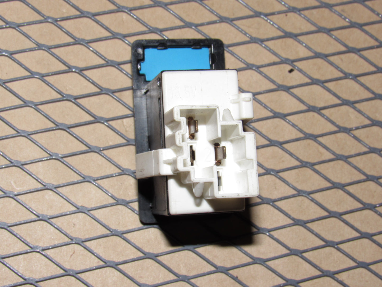 91 92 Volvo 740 OEM Power Antenna Switch