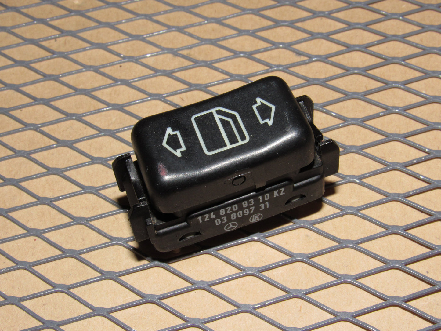 94 95 Mercedes E320 OEM Rear Power Window Switch - Left