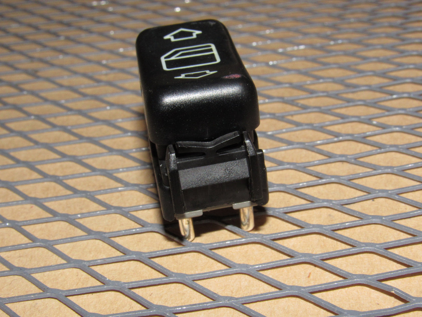 94 95 Mercedes E320 OEM Rear Power Window Switch - Left