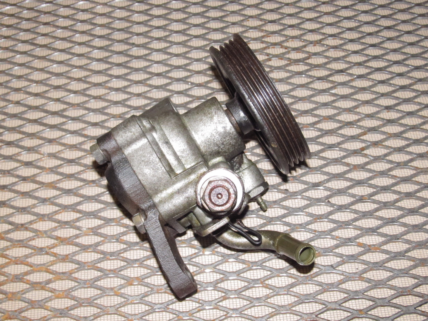 94 95 96 97 Mitsubishi 3000GT OEM Power Steering Pump