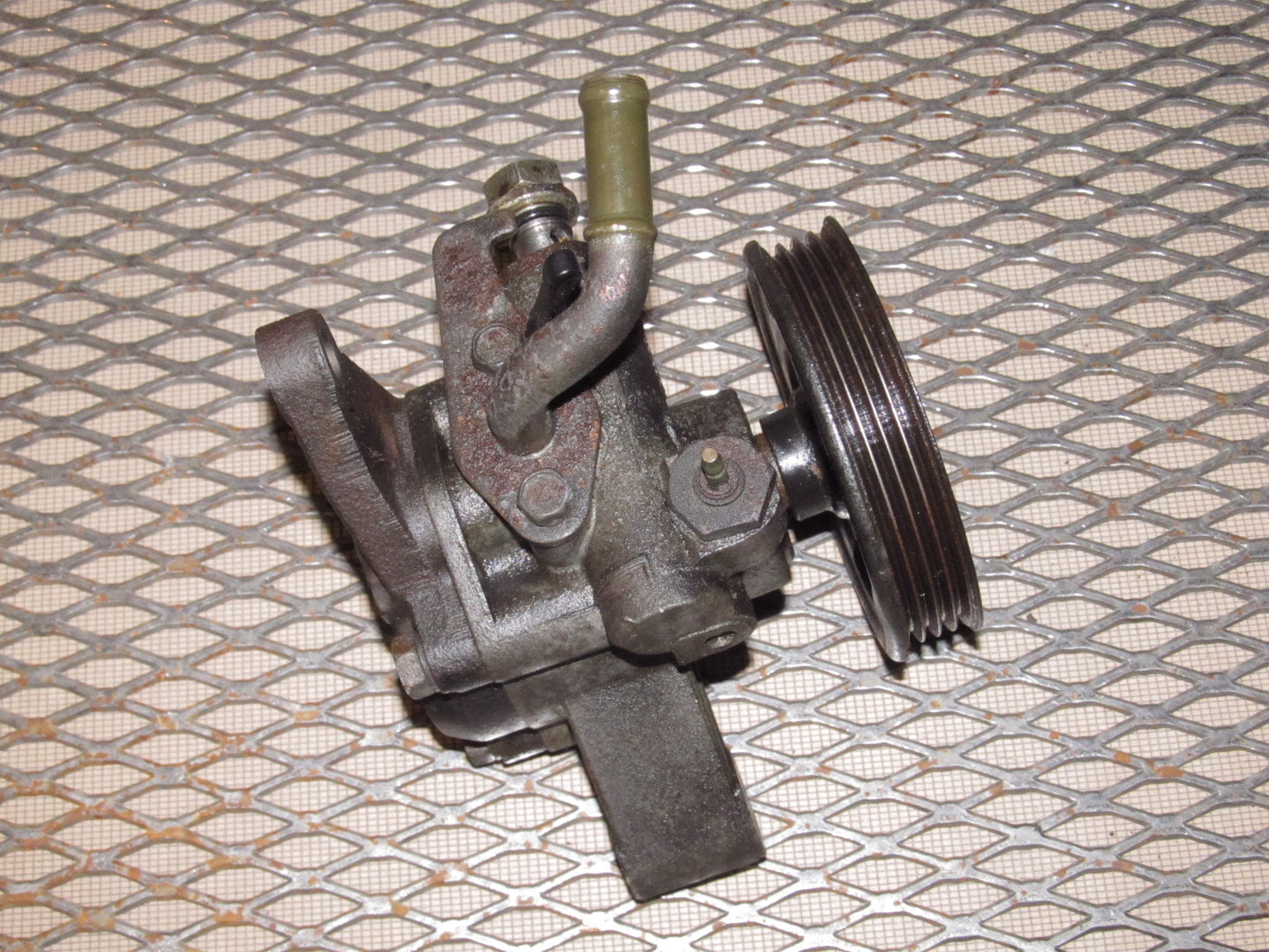 94 95 96 97 Mitsubishi 3000GT OEM Power Steering Pump
