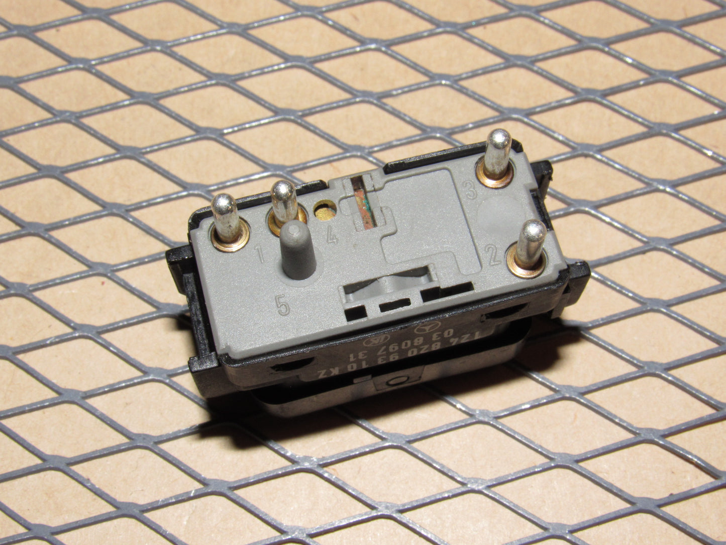 94 95 Mercedes E320 OEM Rear Power Window Switch - Left