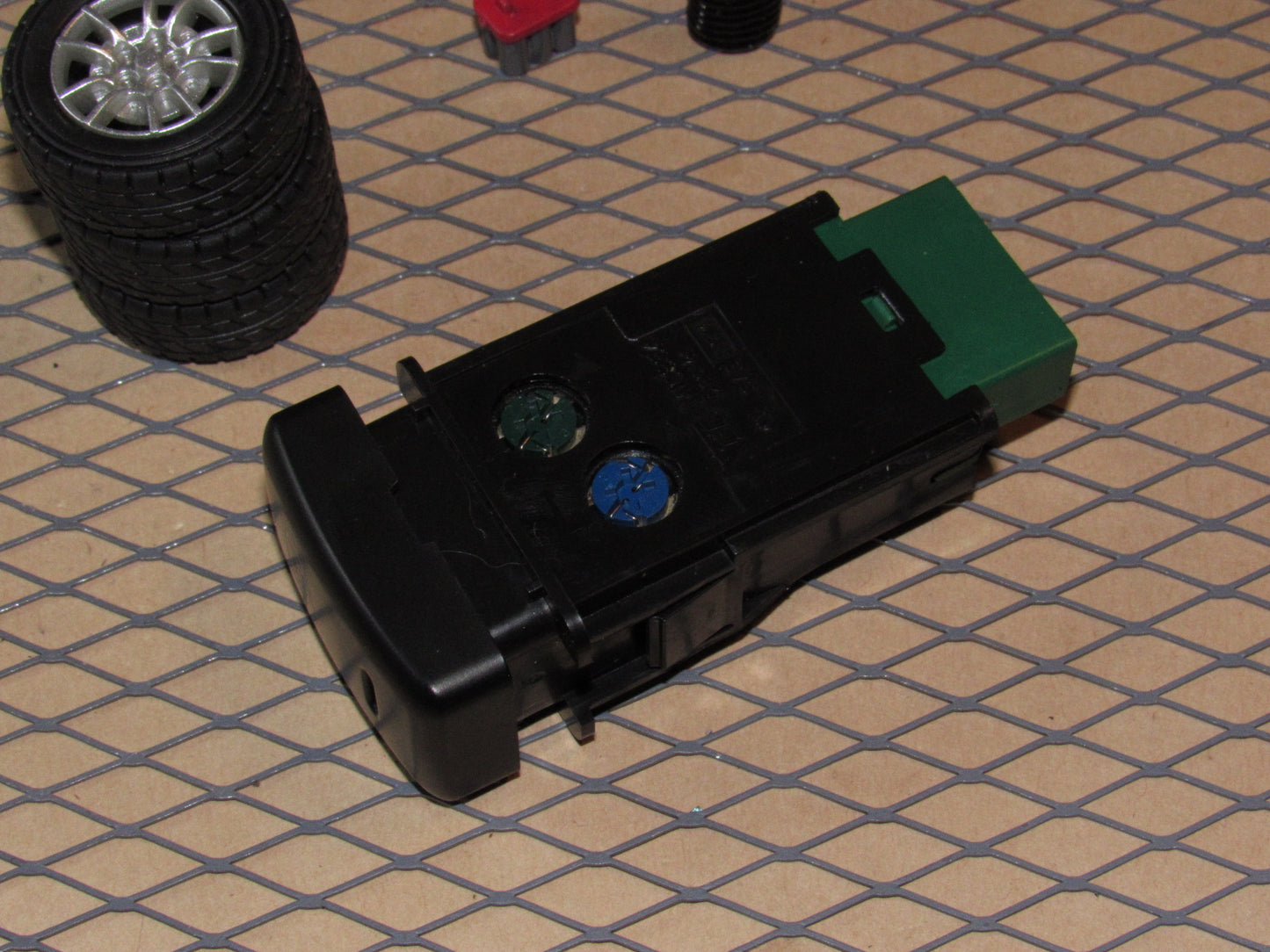 98 99 00 01 02 Isuzu Rodeo OEM Rear Defroster Switch