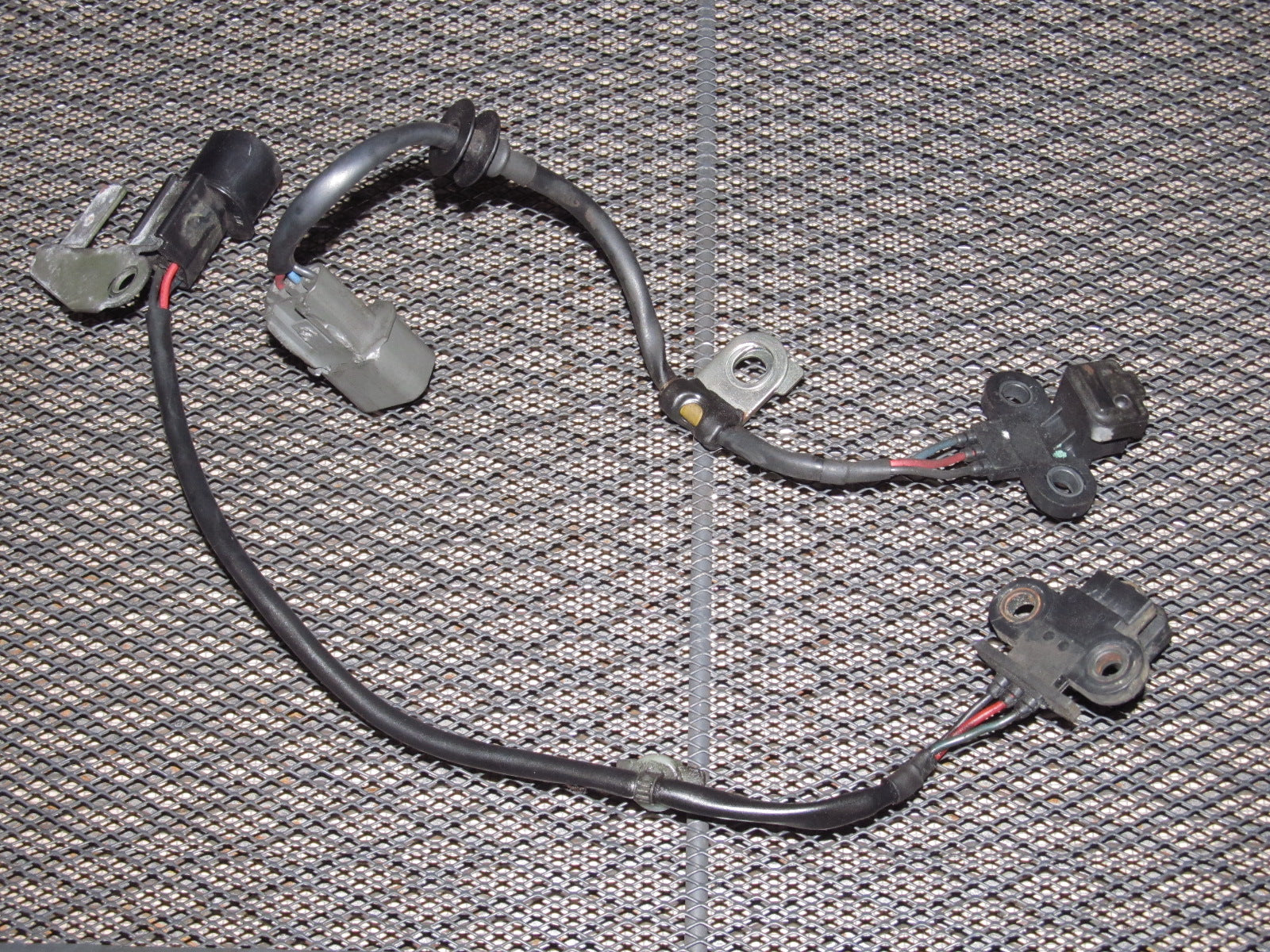 94-97 Mitsubishi 3000GT OEM Camshaft & Crankshaft Position Sensor - NA DOHC