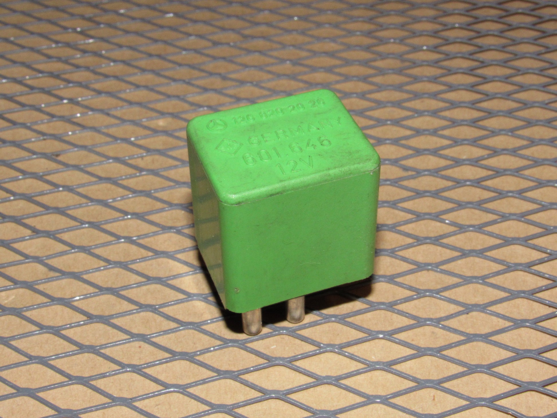 Mercedes Benz Relay 126 820 20 26