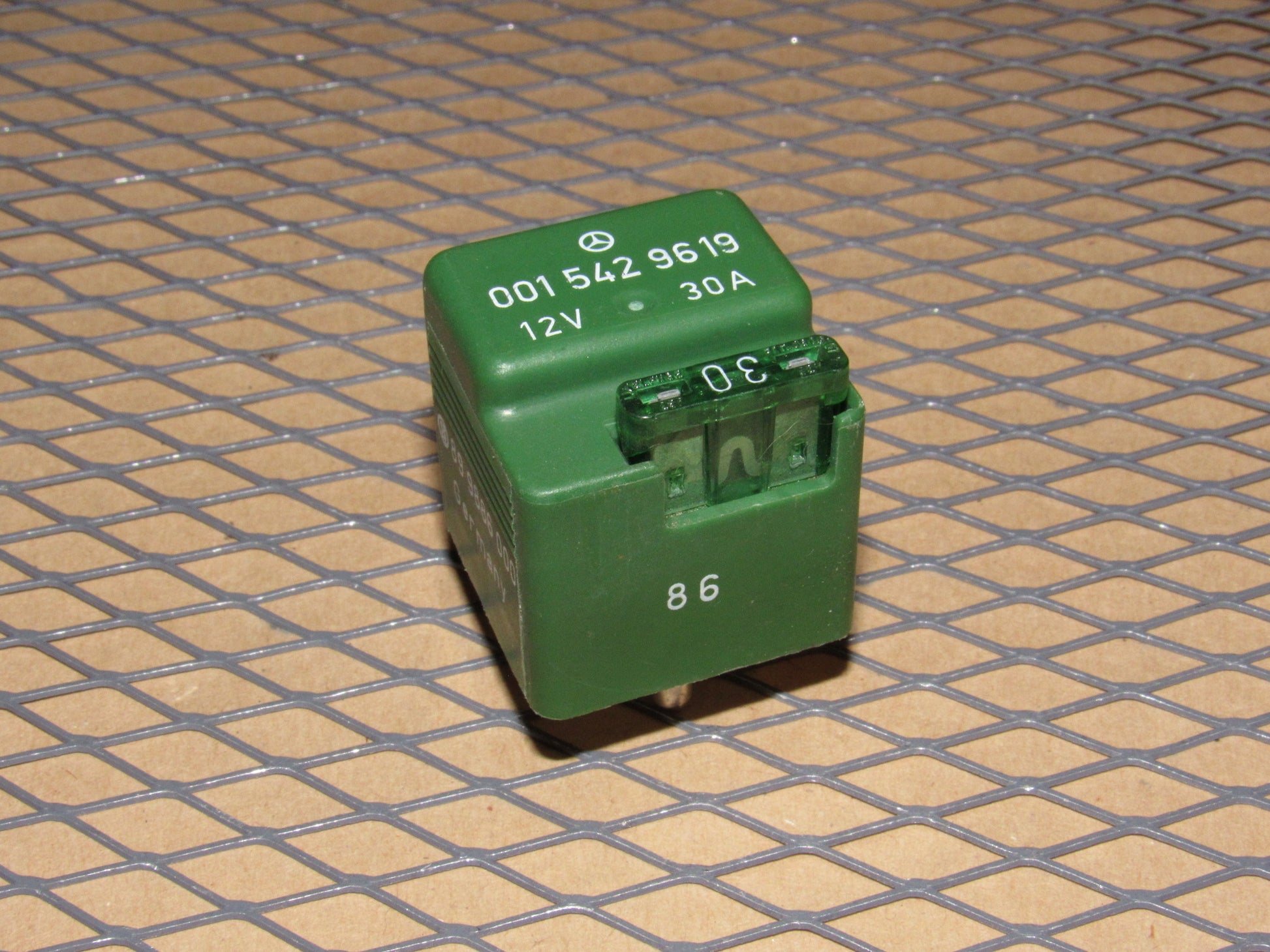 Mercedes Benz Relay 001 542 96 19