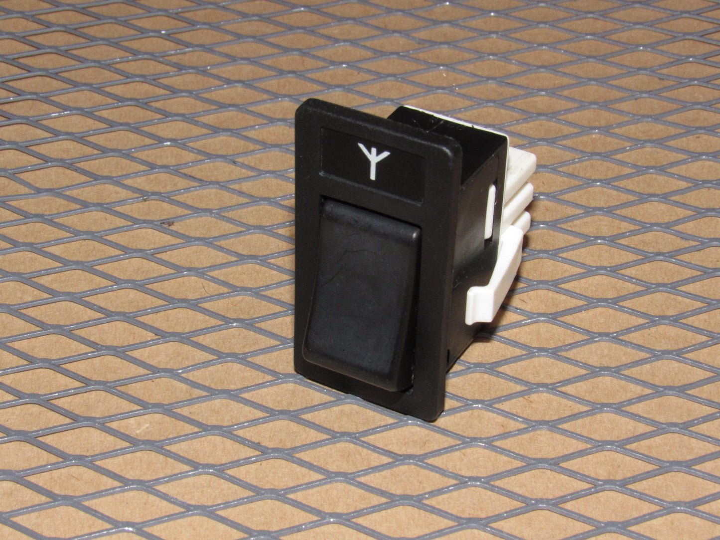 92 93 94 Volvo 960 OEM Power Antenna Switch