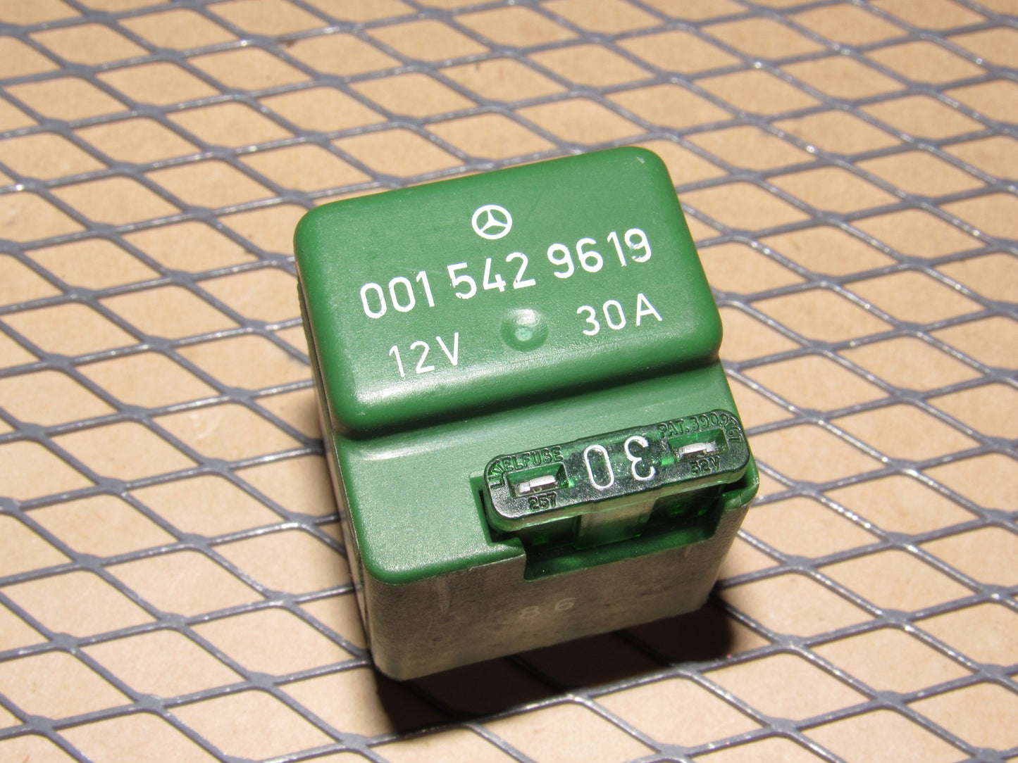 Mercedes Benz Relay 001 542 96 19