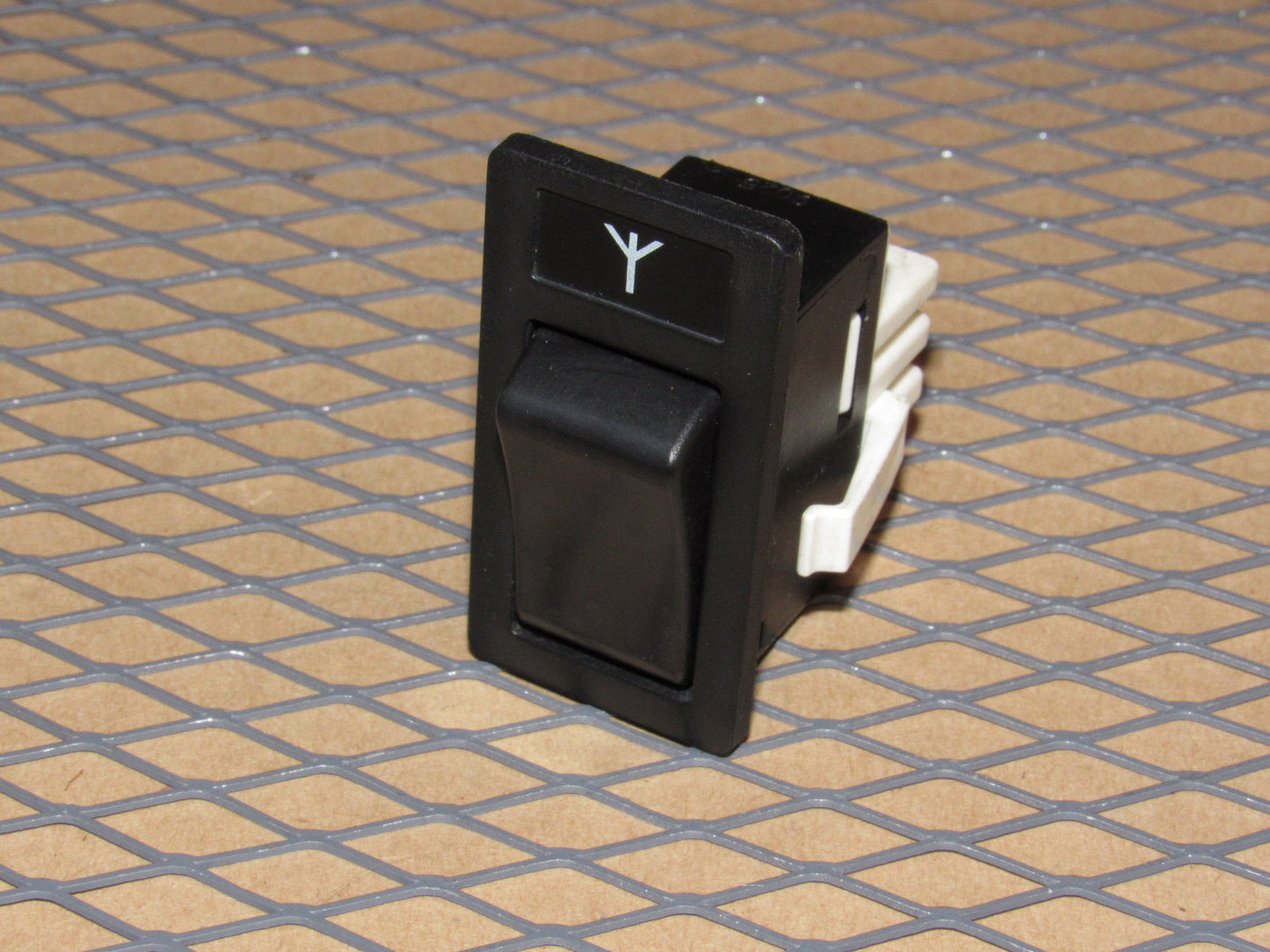 92 93 94 Volvo 960 OEM Power Antenna Switch