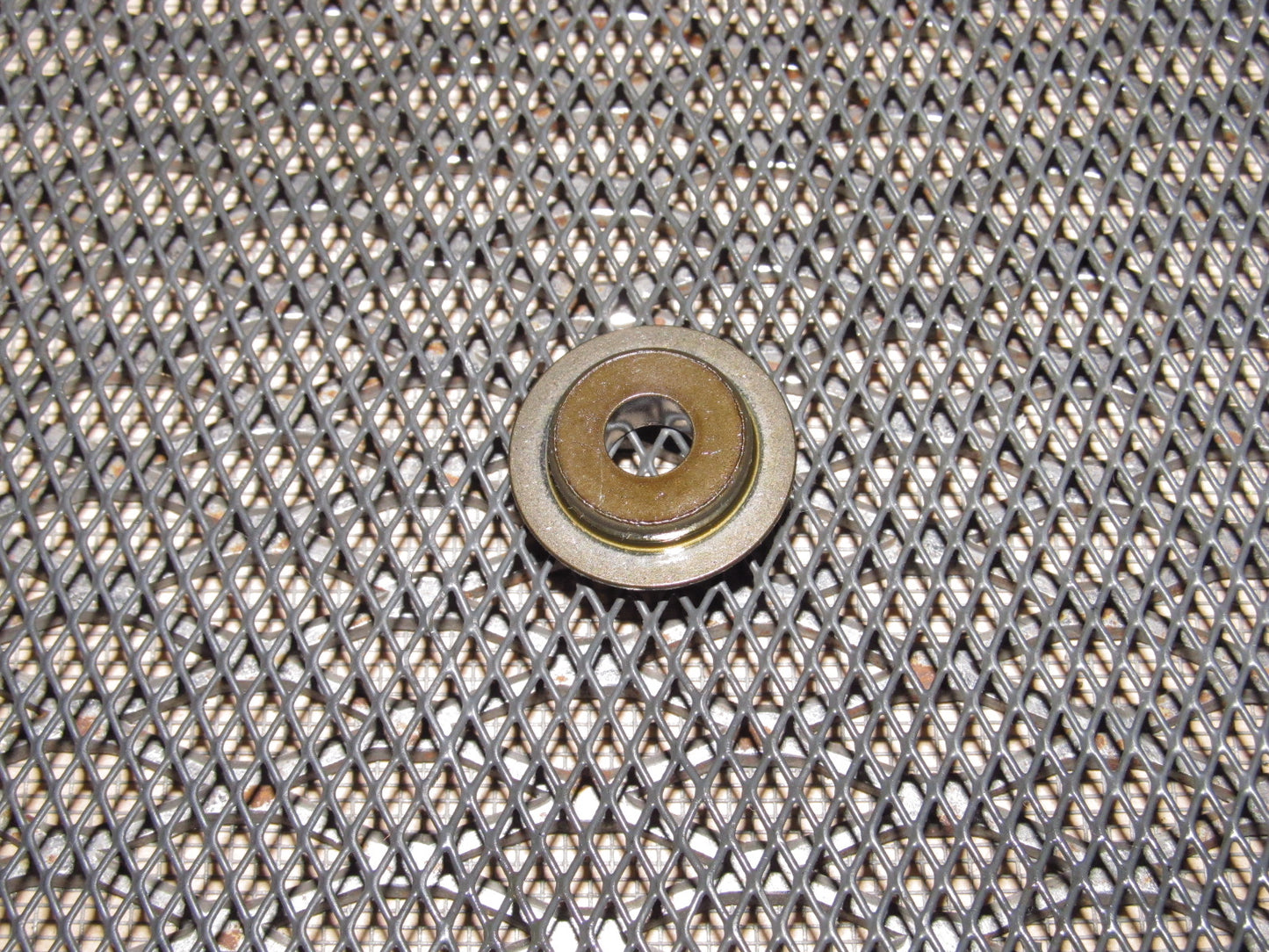 94 95 96 97 Mitsubishi 3000GT OEM Engine Valve Spring Retainer - DOHC NA