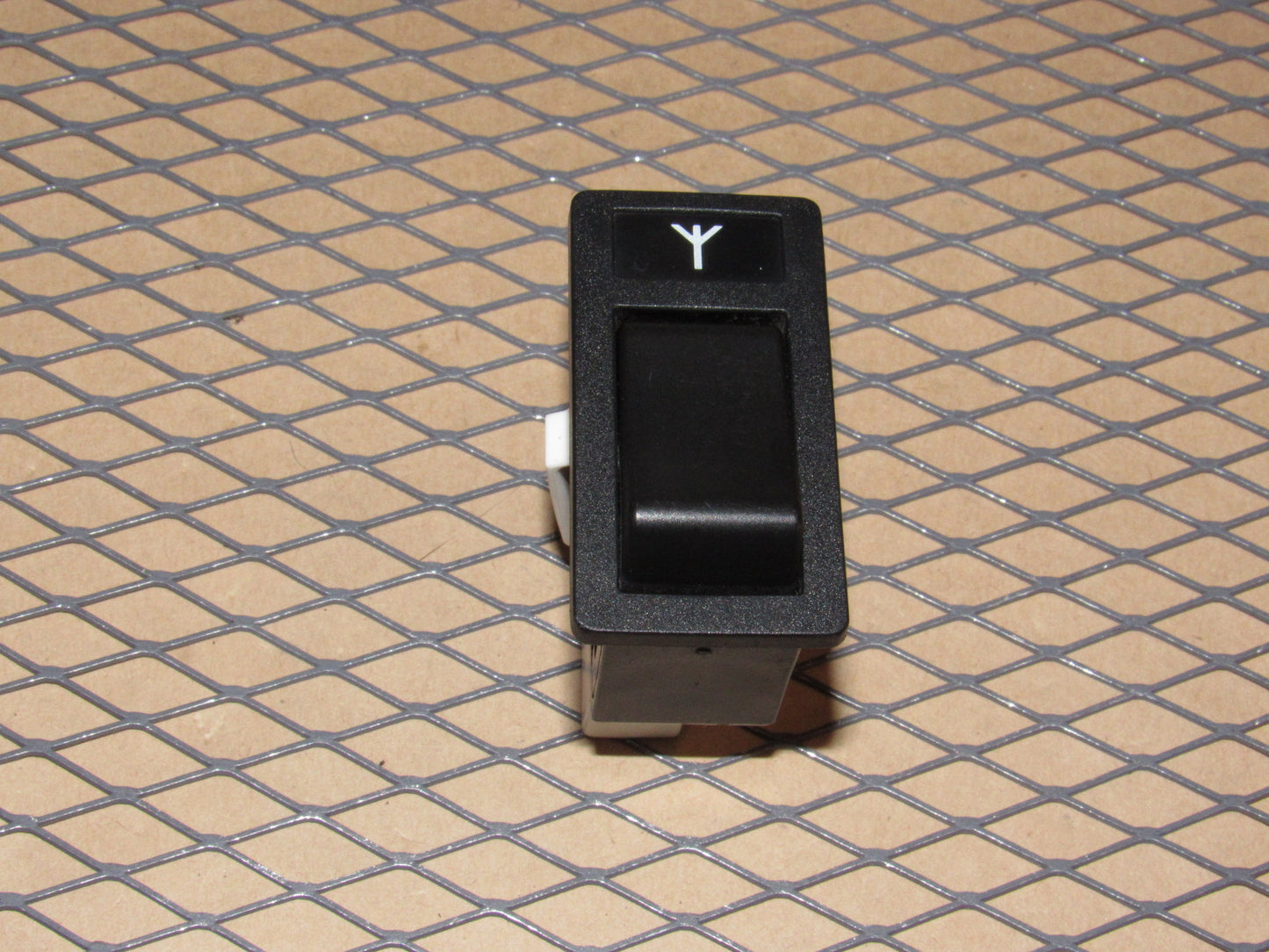 92 93 94 Volvo 960 OEM Power Antenna Switch