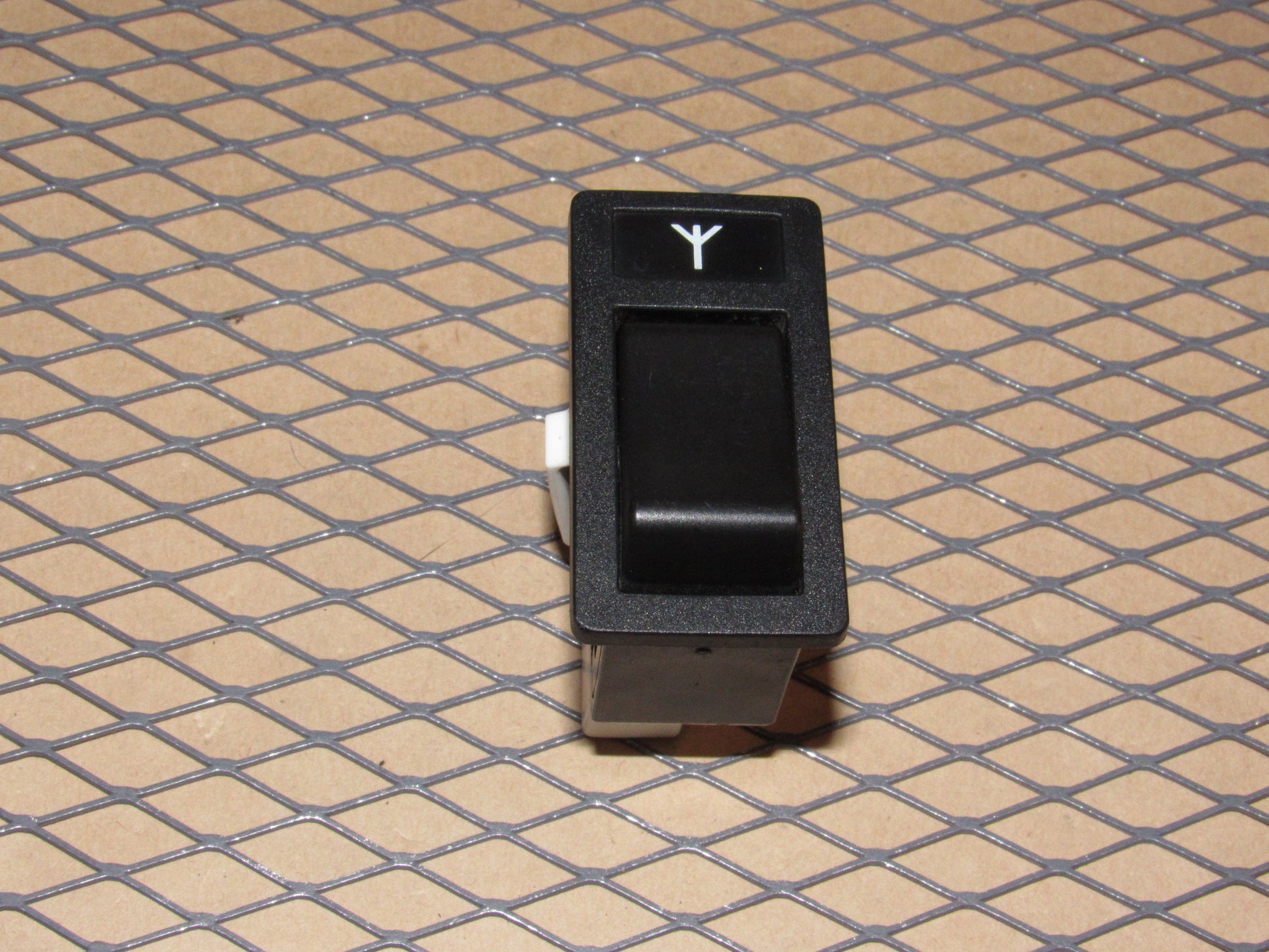 92 93 94 Volvo 960 OEM Power Antenna Switch