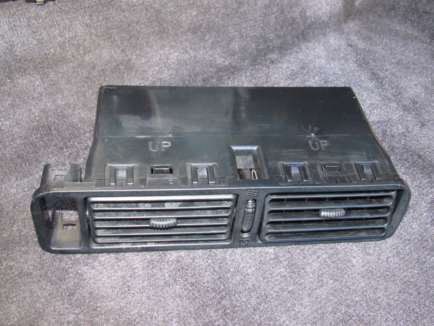 94 95 96 97 Mitsubishi 3000GT OEM Dash Center Air Vent Louver