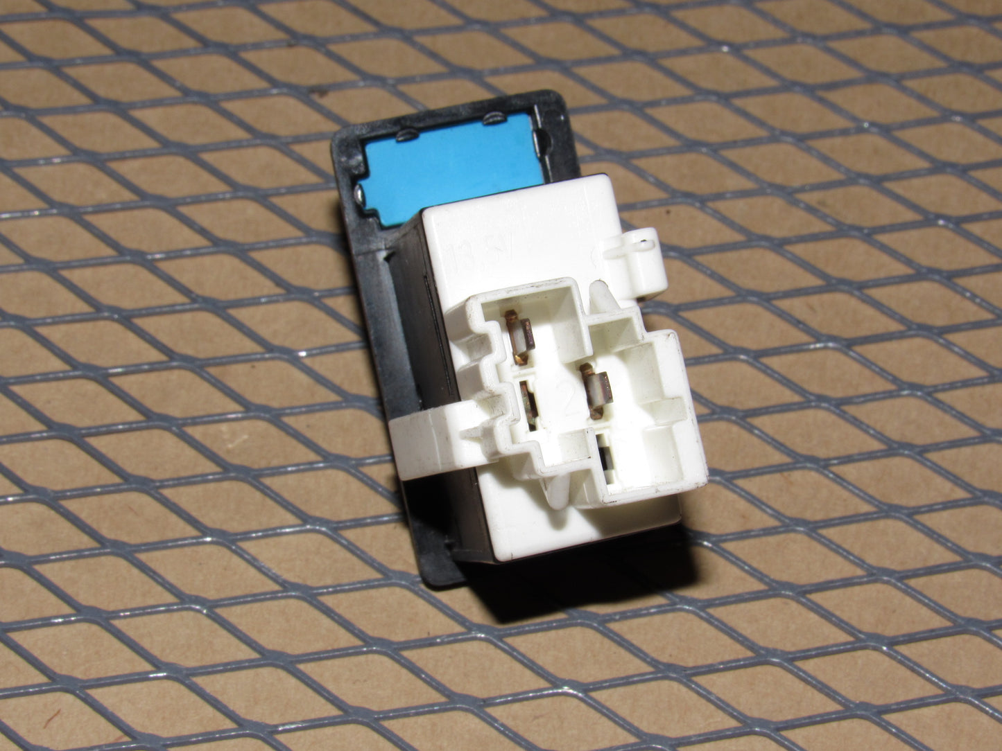 92 93 94 Volvo 960 OEM Power Antenna Switch