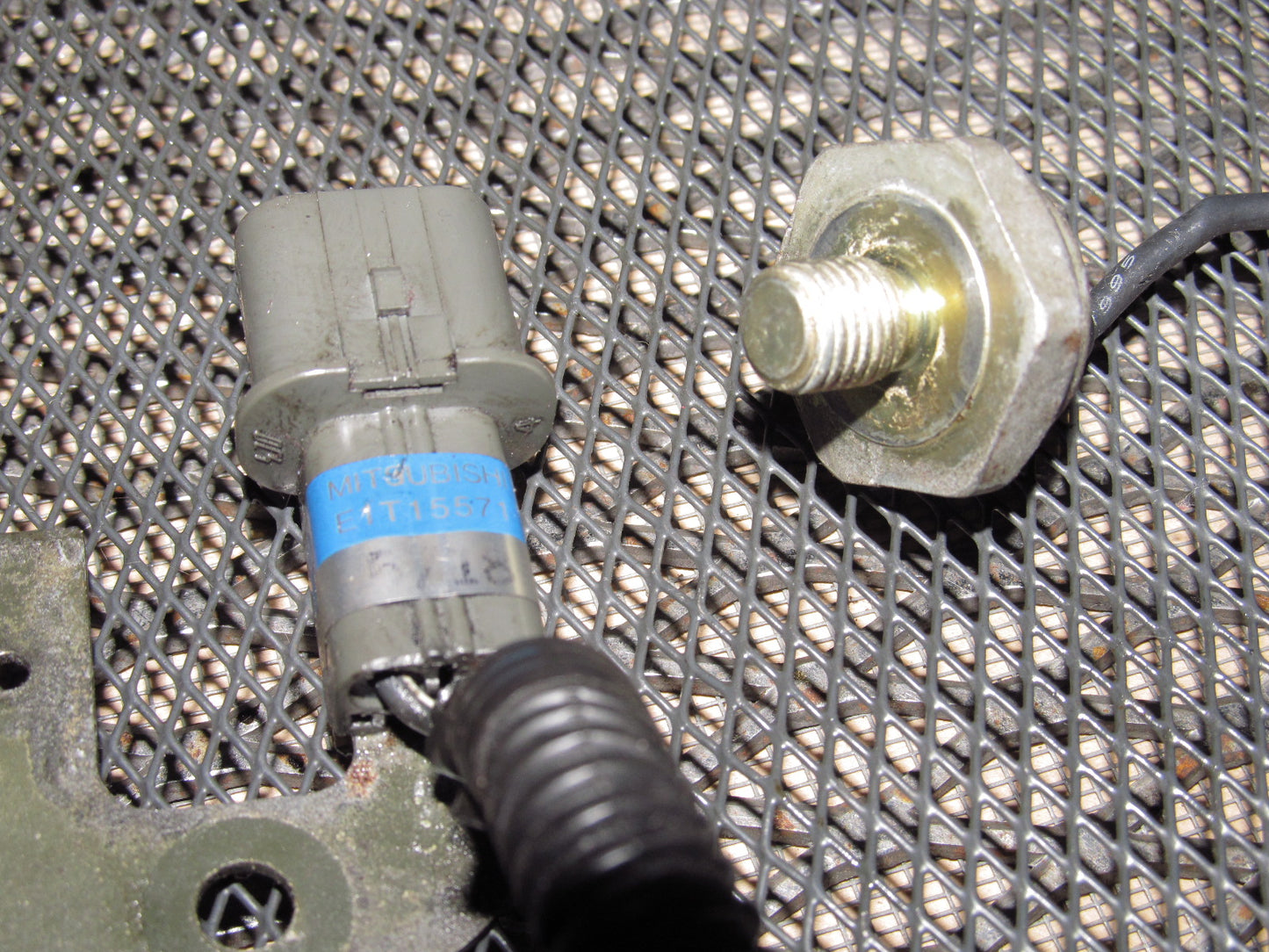 94-97 Mitsubishi 3000GT OEM Engine Knock Sensor - DOHC NA